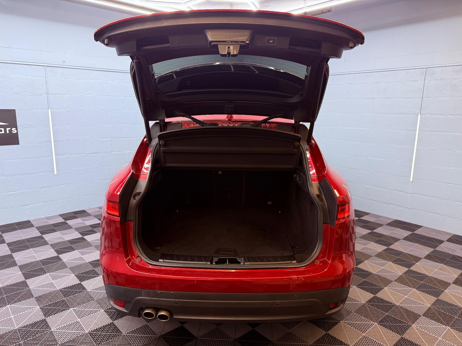 Used Jaguar F-Pace 2017 for sale - 75953865: Photo 30