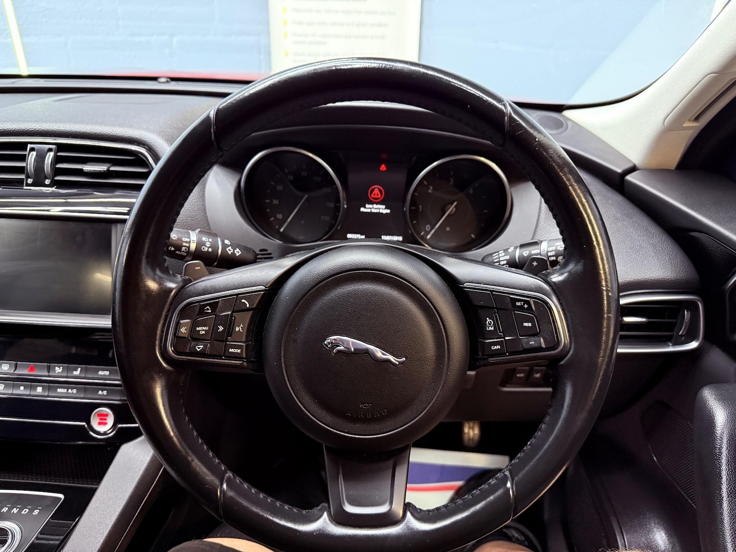 Used Jaguar F-Pace 2017 for sale - 75953865: Photo 31