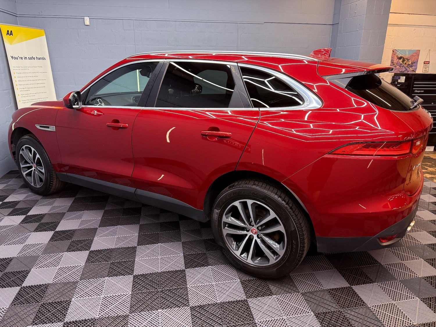 Used Jaguar F-Pace 2017 for sale - 75953865: Photo 46