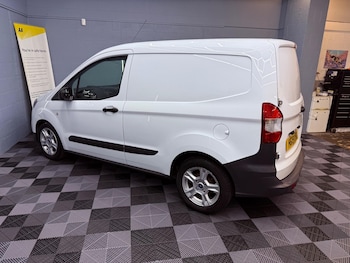 Used Ford Transit Courier 2019 for sale - 76381040: Photo