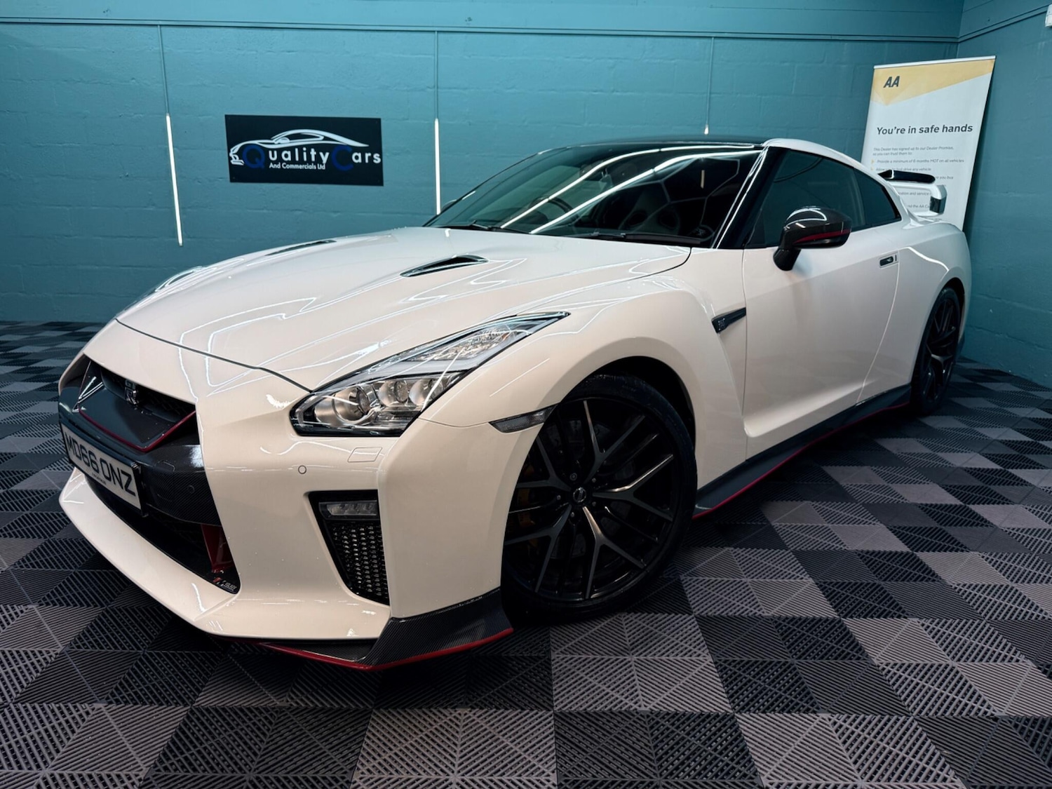 Used Nissan GT-R 2017 for sale - 77646780: Photo 1