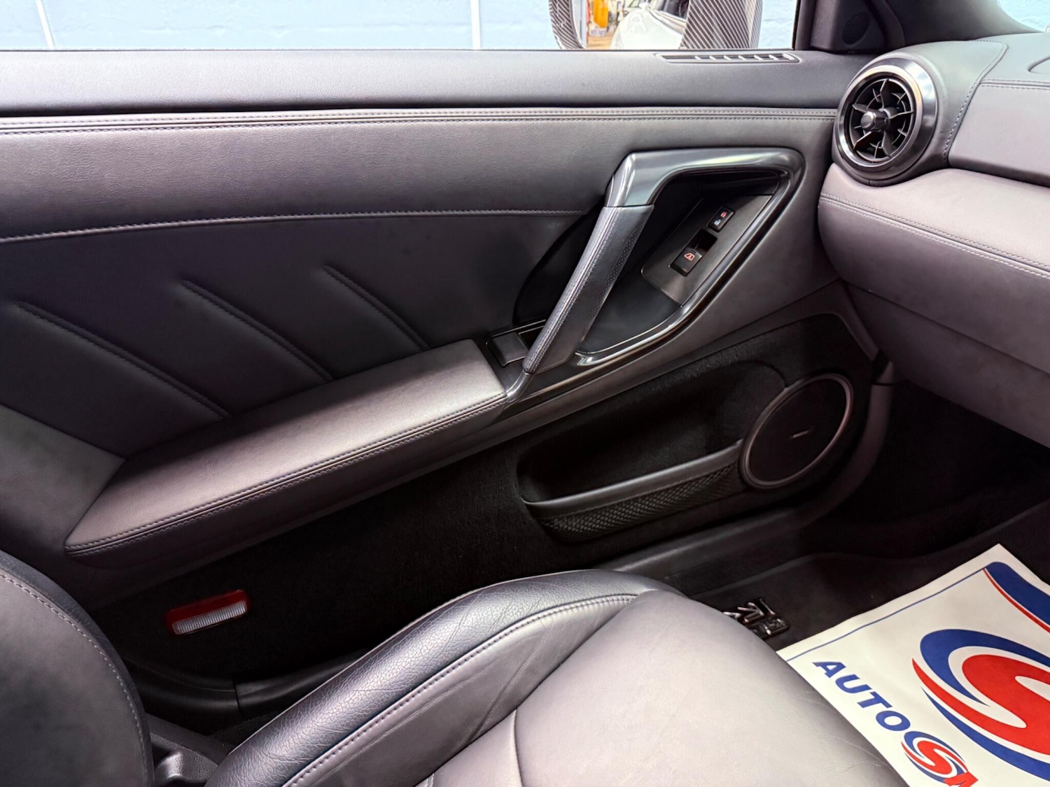 Used Nissan GT-R 2017 for sale - 77646780: Photo 32