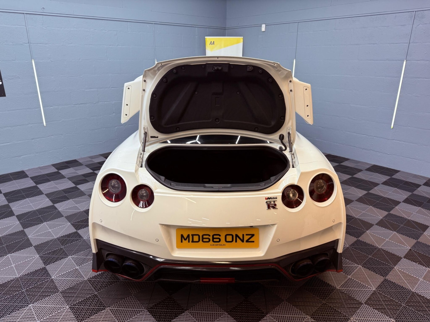 Used Nissan GT-R 2017 for sale - 77646780: Photo 60