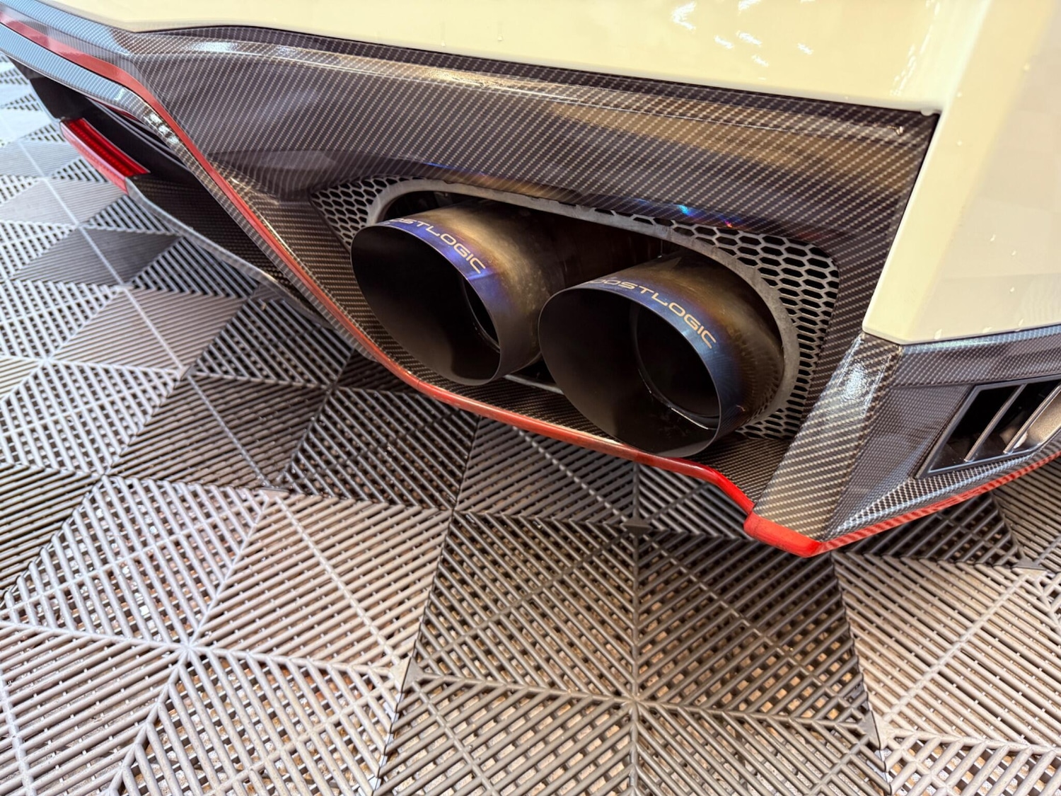 Used Nissan GT-R 2017 for sale - 77646780: Photo 65