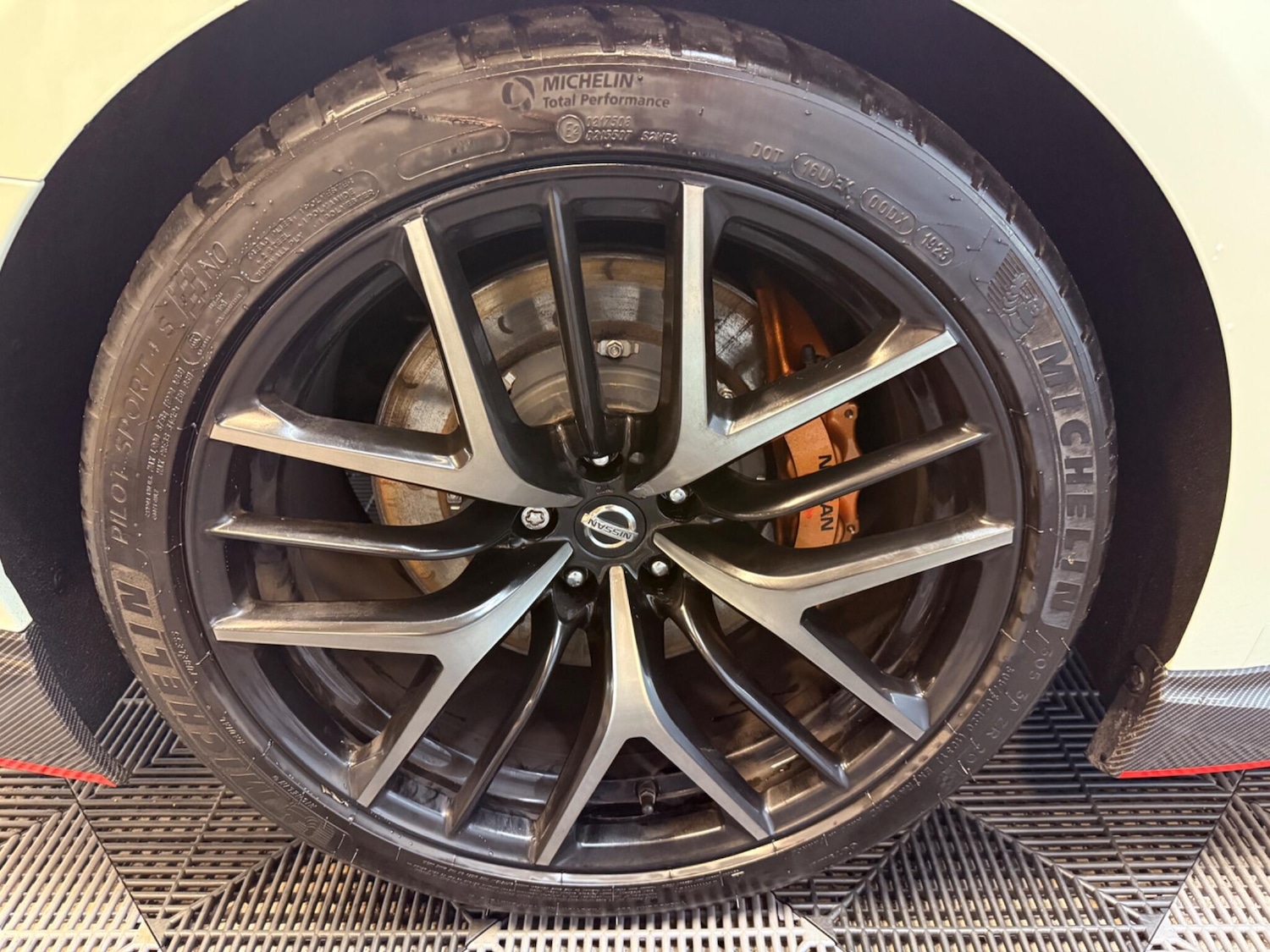 Used Nissan GT-R 2017 for sale - 77646780: Photo 69