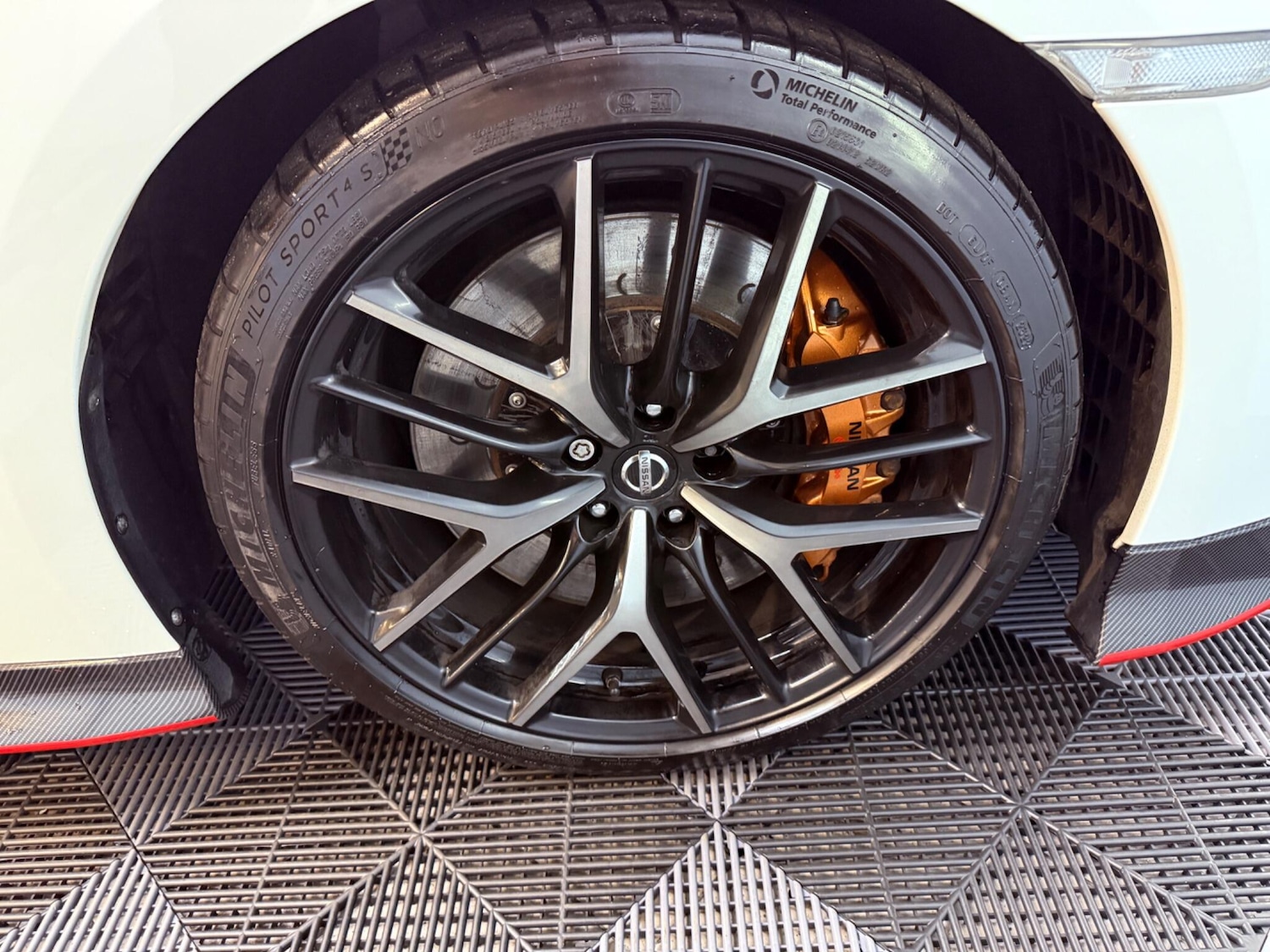 Used Nissan GT-R 2017 for sale - 77646780: Photo 85