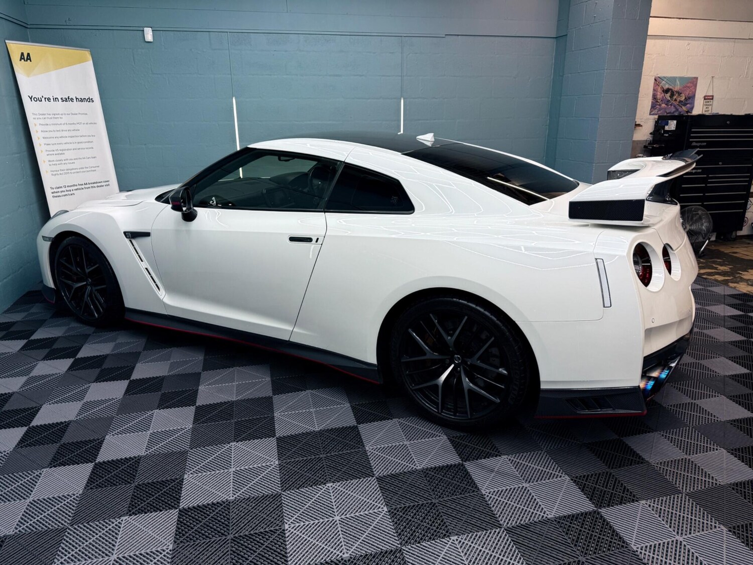 Used Nissan GT-R 2017 for sale - 77646780: Photo 87