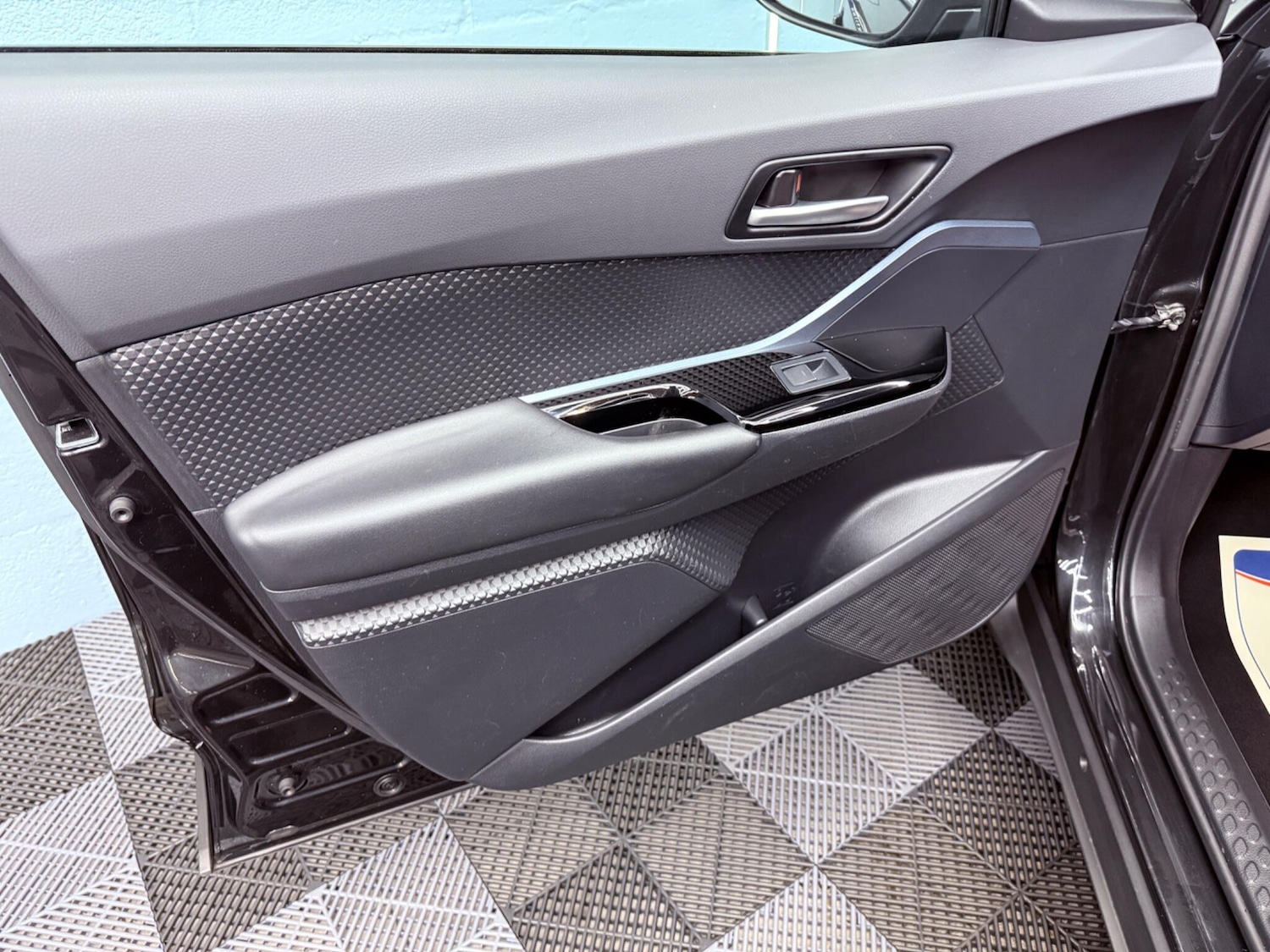 Used Toyota C-HR 2020 for sale - 77344078: Photo 27