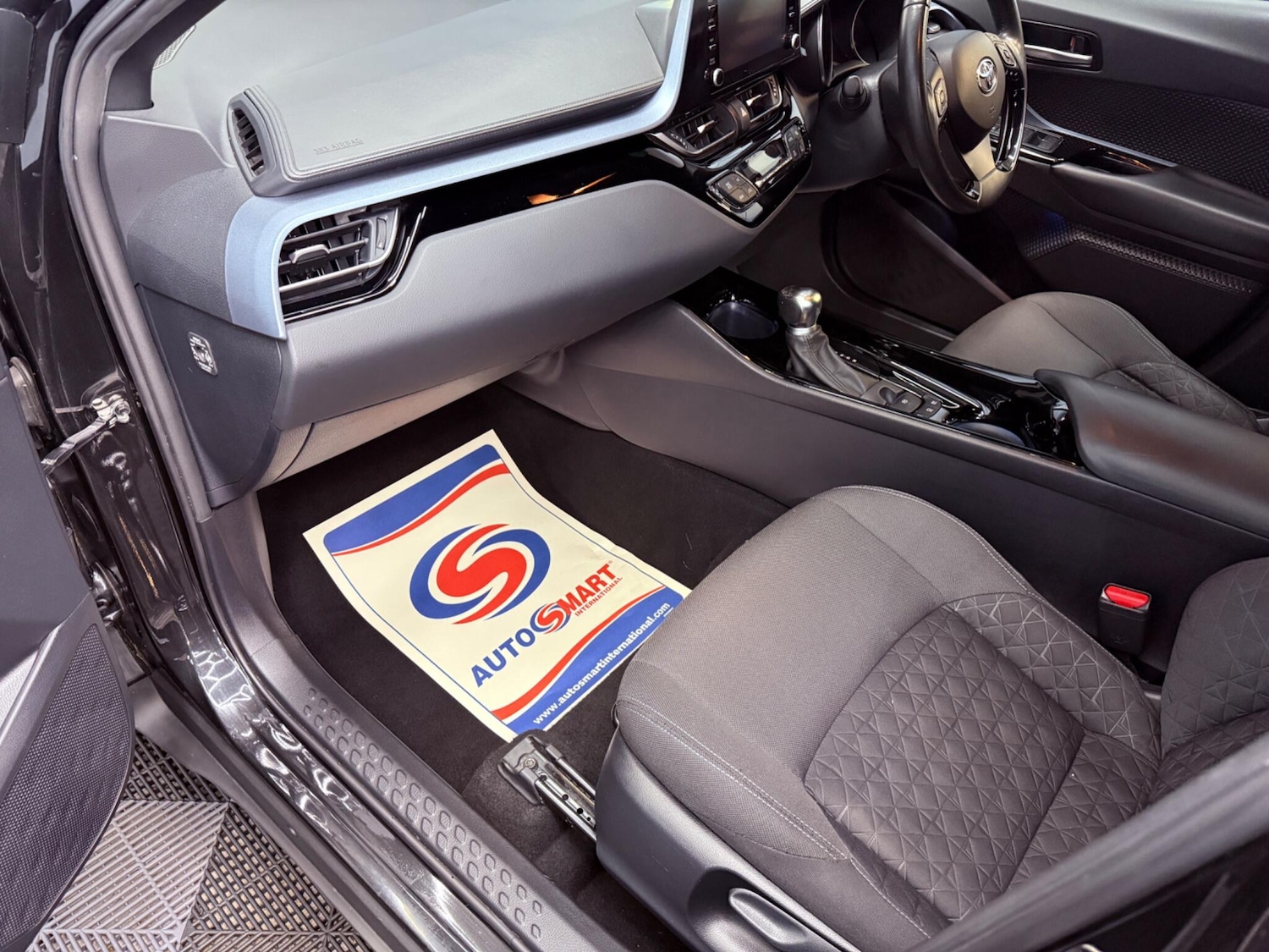 Used Toyota C-HR 2020 for sale - 77344078: Photo 32