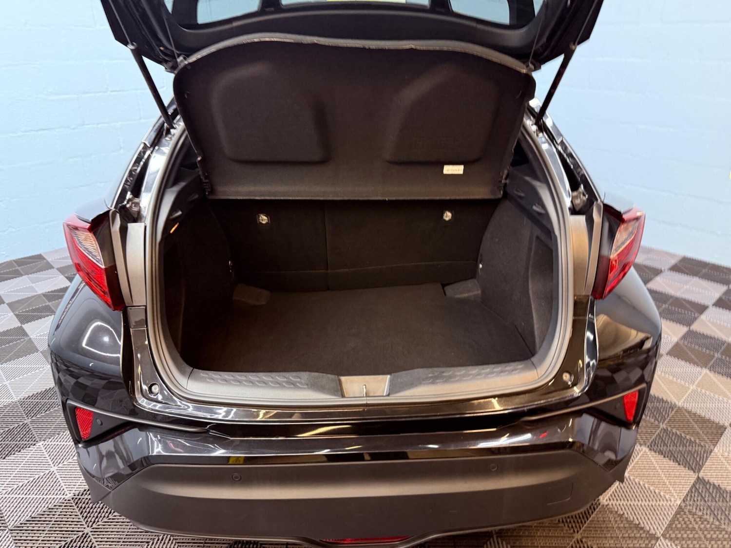 Used Toyota C-HR 2020 for sale - 77344078: Photo 37