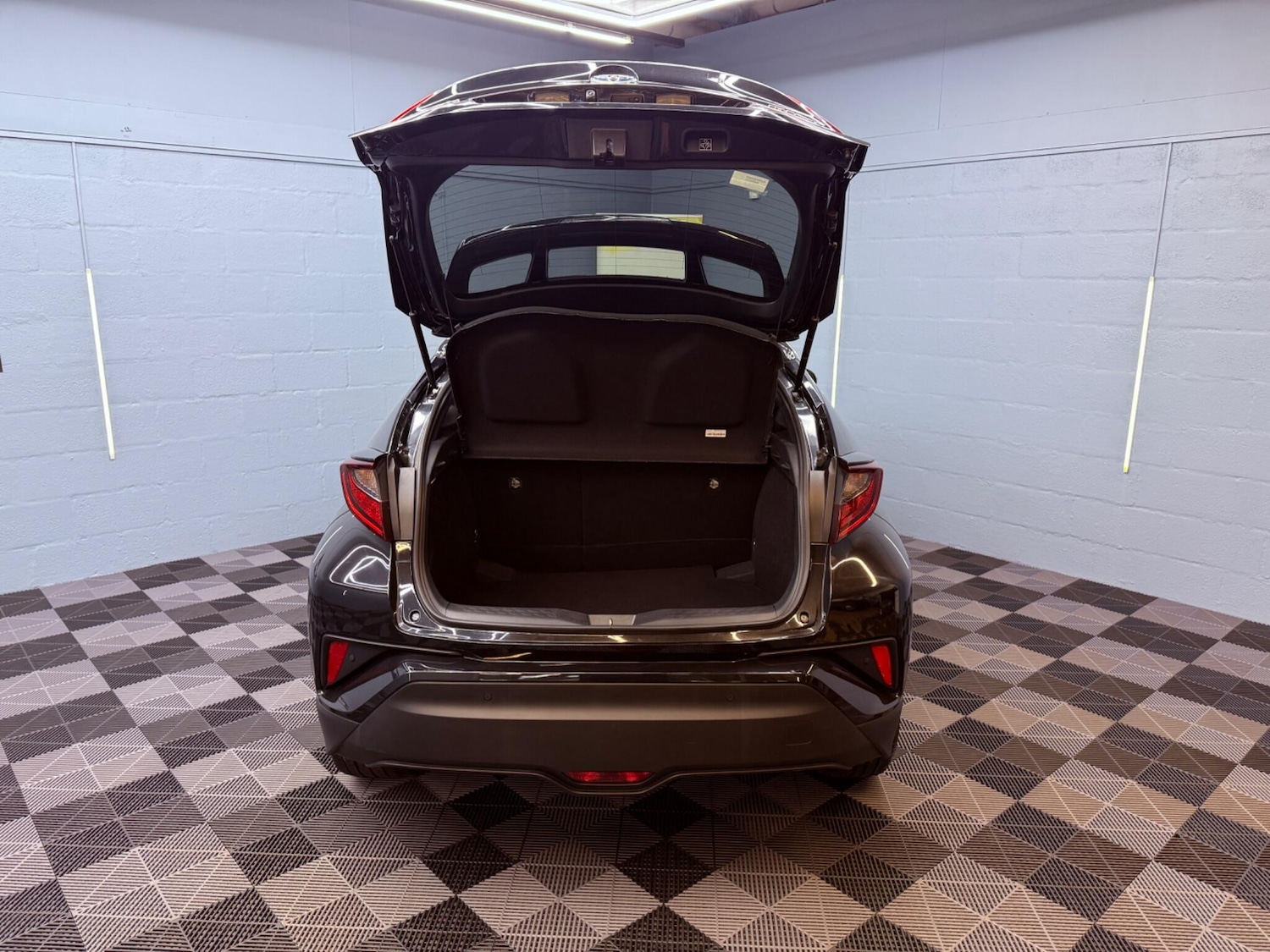 Used Toyota C-HR 2020 for sale - 77344078: Photo 38