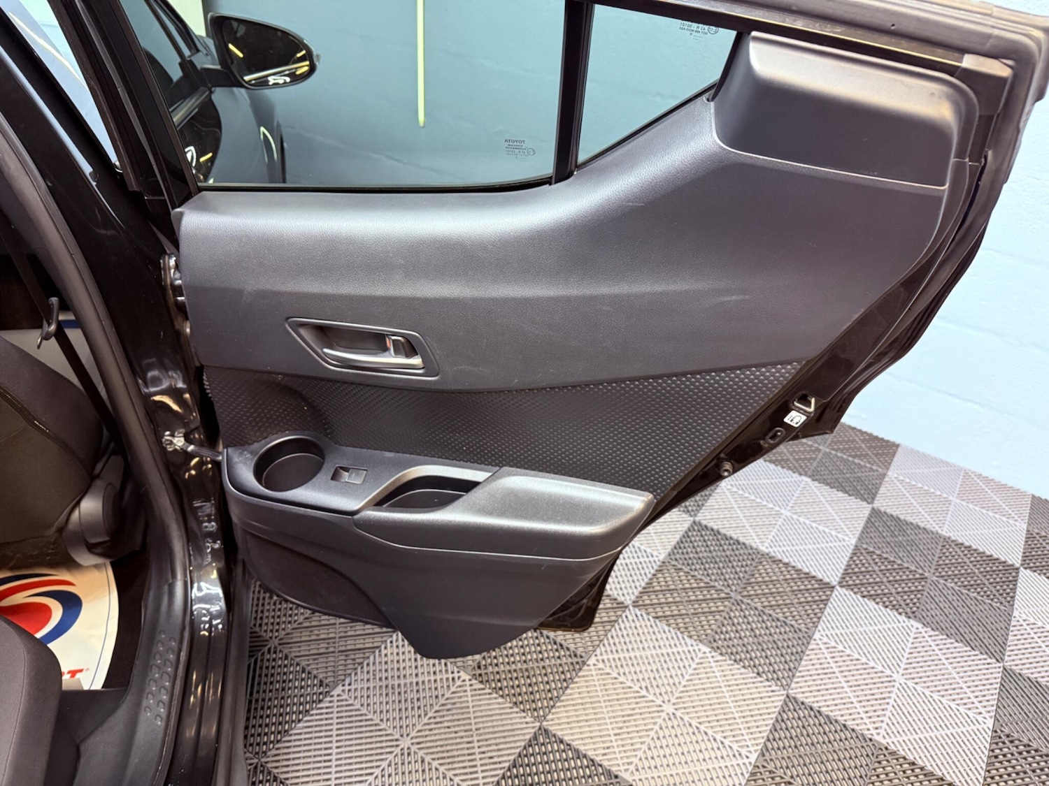 Used Toyota C-HR 2020 for sale - 77344078: Photo 43