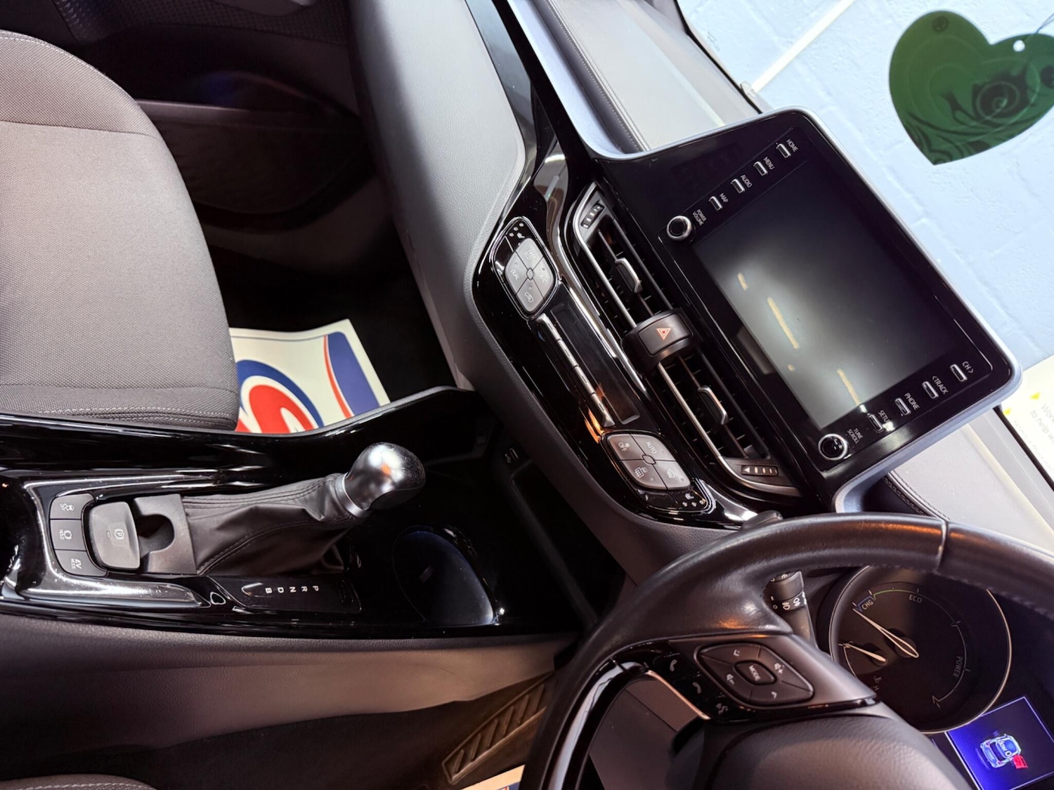 Used Toyota C-HR 2020 for sale - 77344078: Photo 52