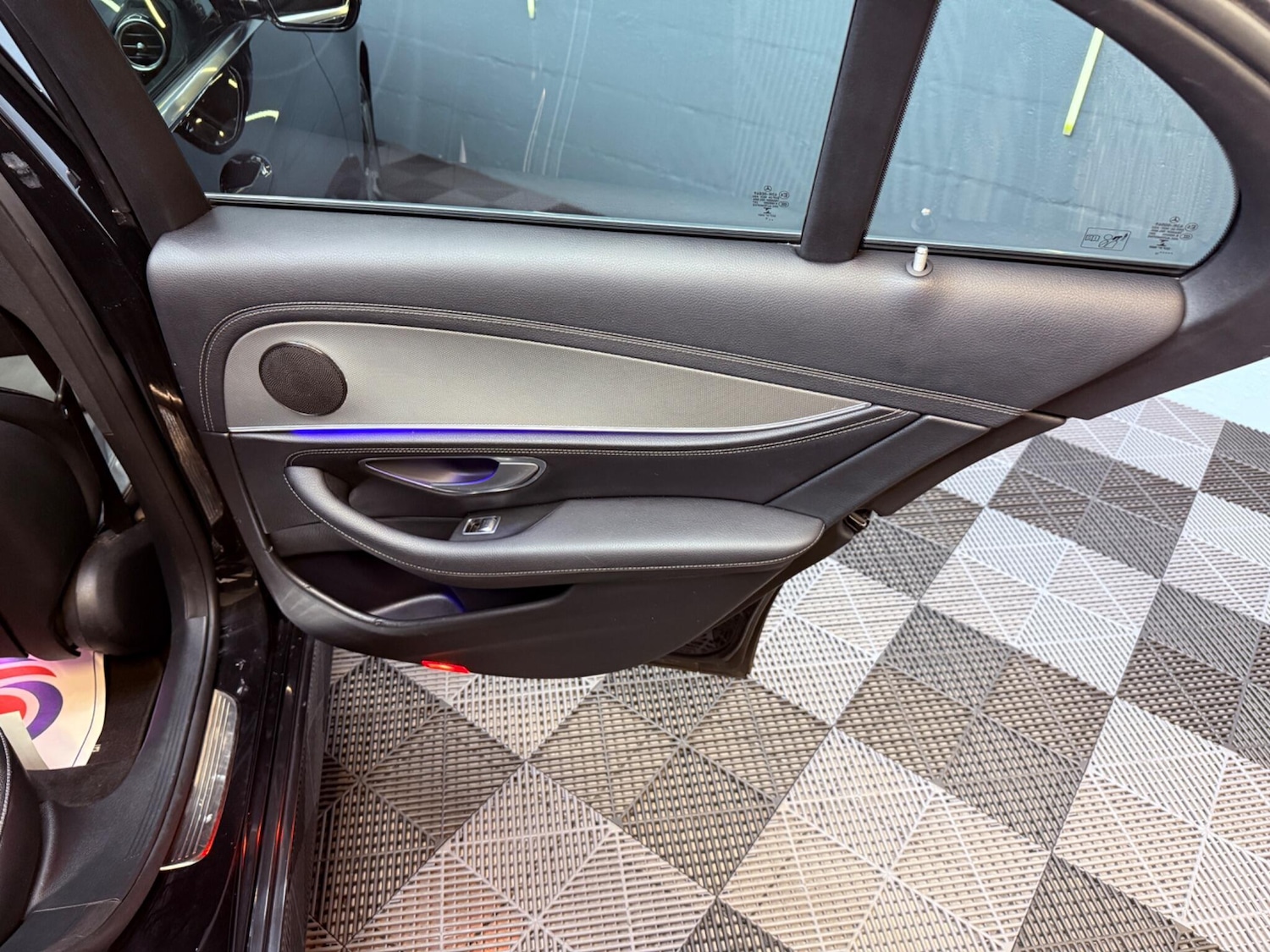 Used Mercedes-Benz E Class for sale - 77101870: Photo 38