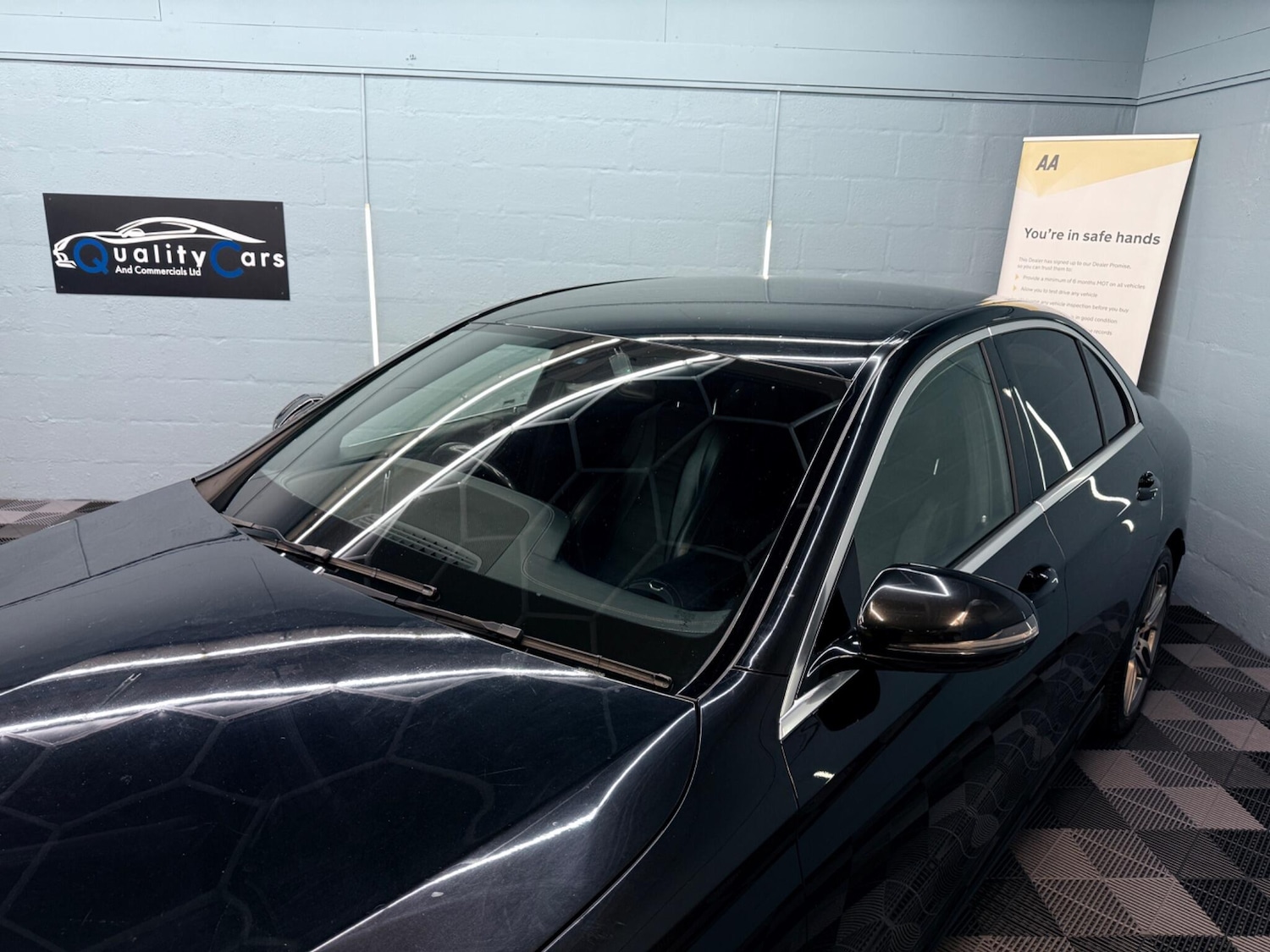 Used Mercedes-Benz E Class for sale - 77101870: Photo 4