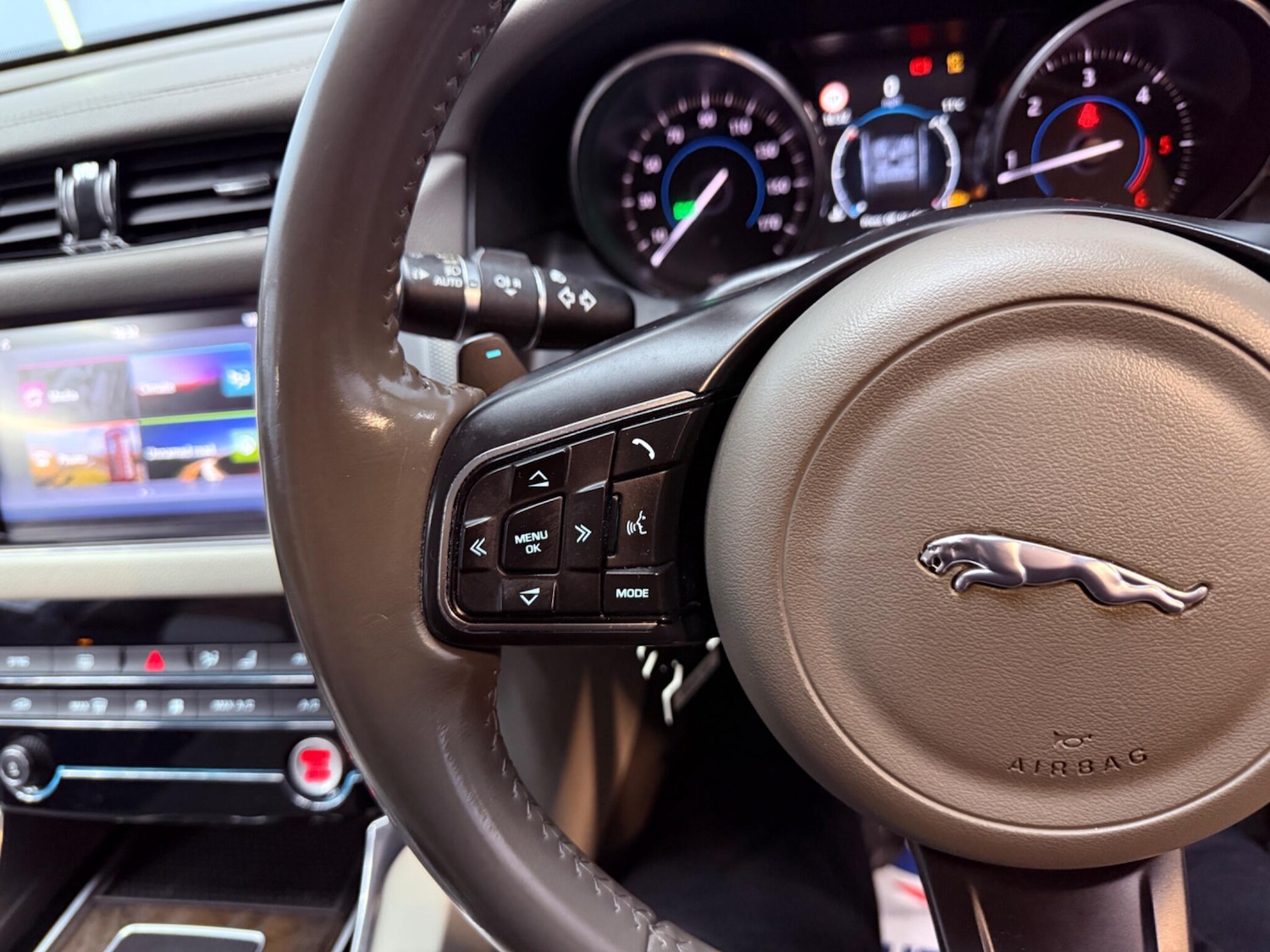 Used Jaguar XF 2017 for sale - 77386962: Photo 22