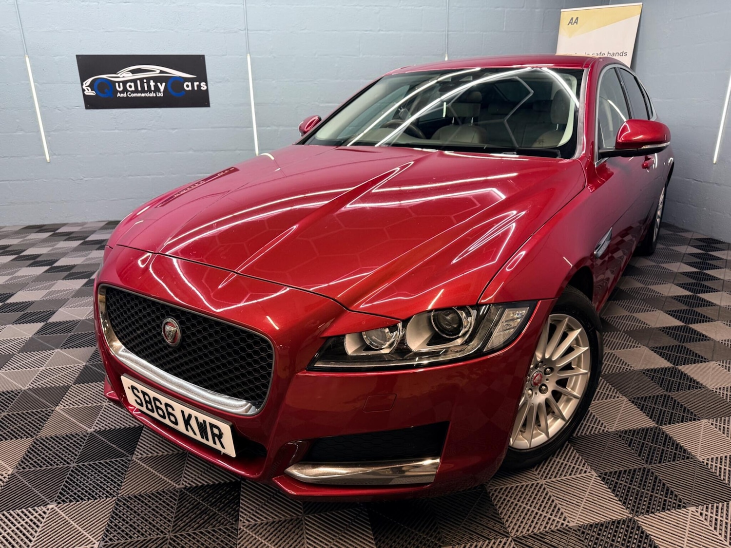 Used Jaguar XF 2017 for sale - 77386962: Photo 3