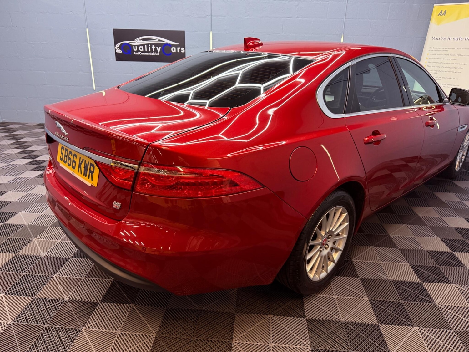 Used Jaguar XF 2017 for sale - 77386962: Photo 40