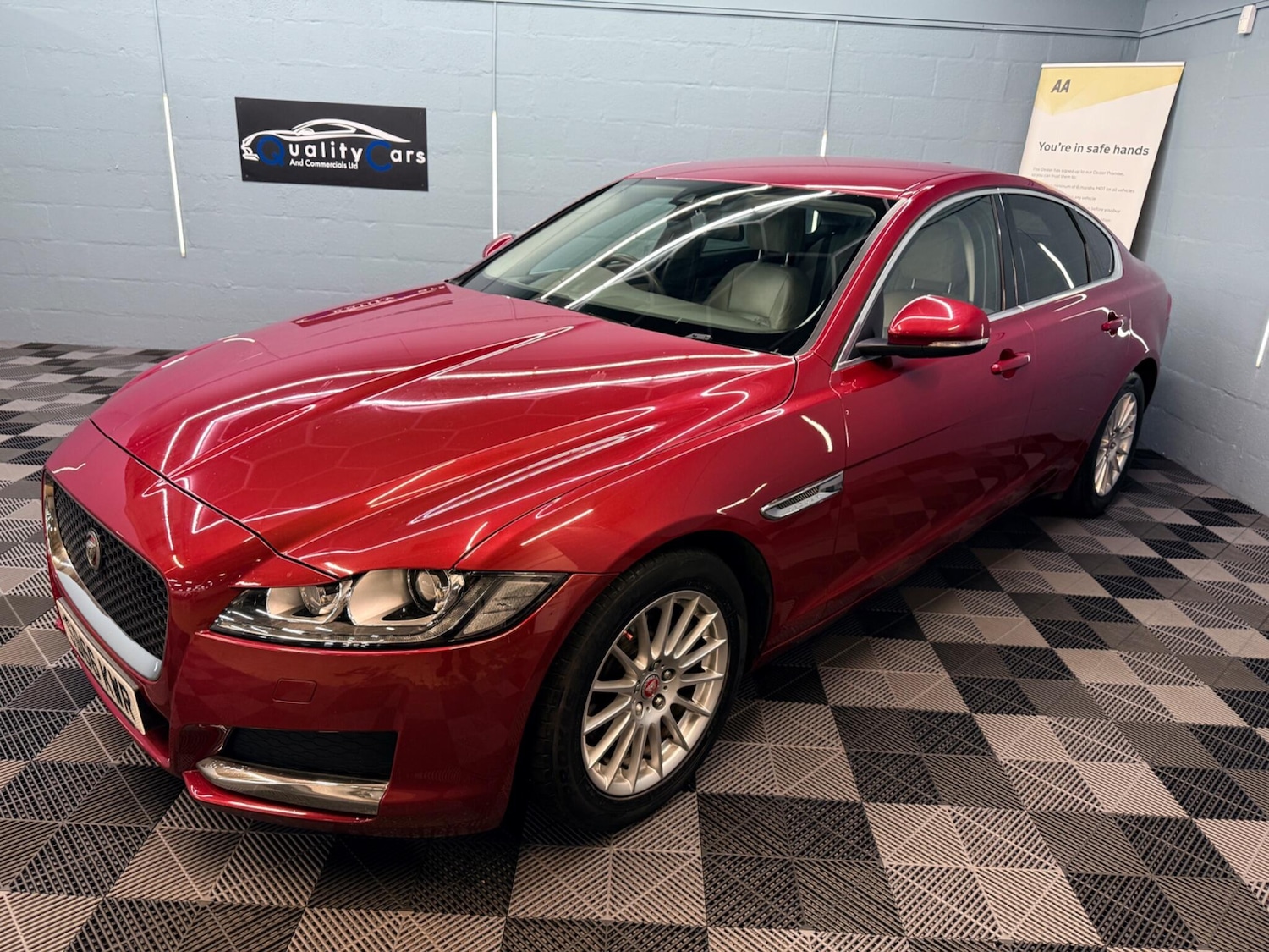 Used Jaguar XF 2017 for sale - 77386962: Photo 7