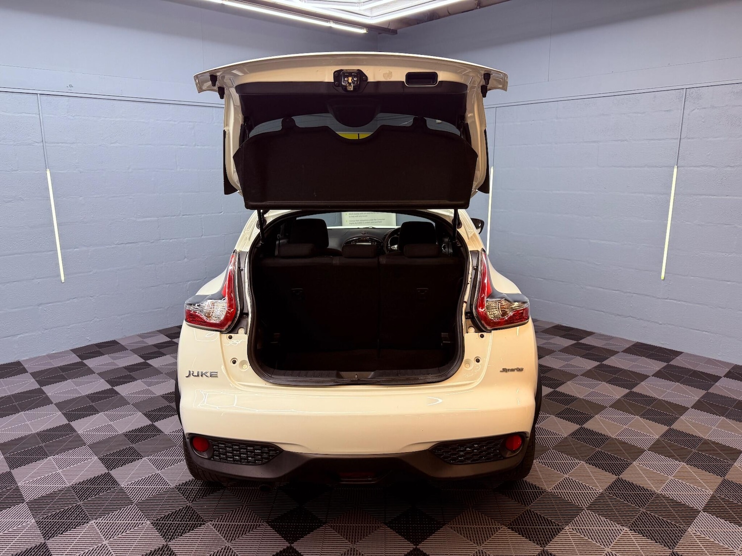 Used Nissan Juke 2015 for sale - 76270435: Photo 34