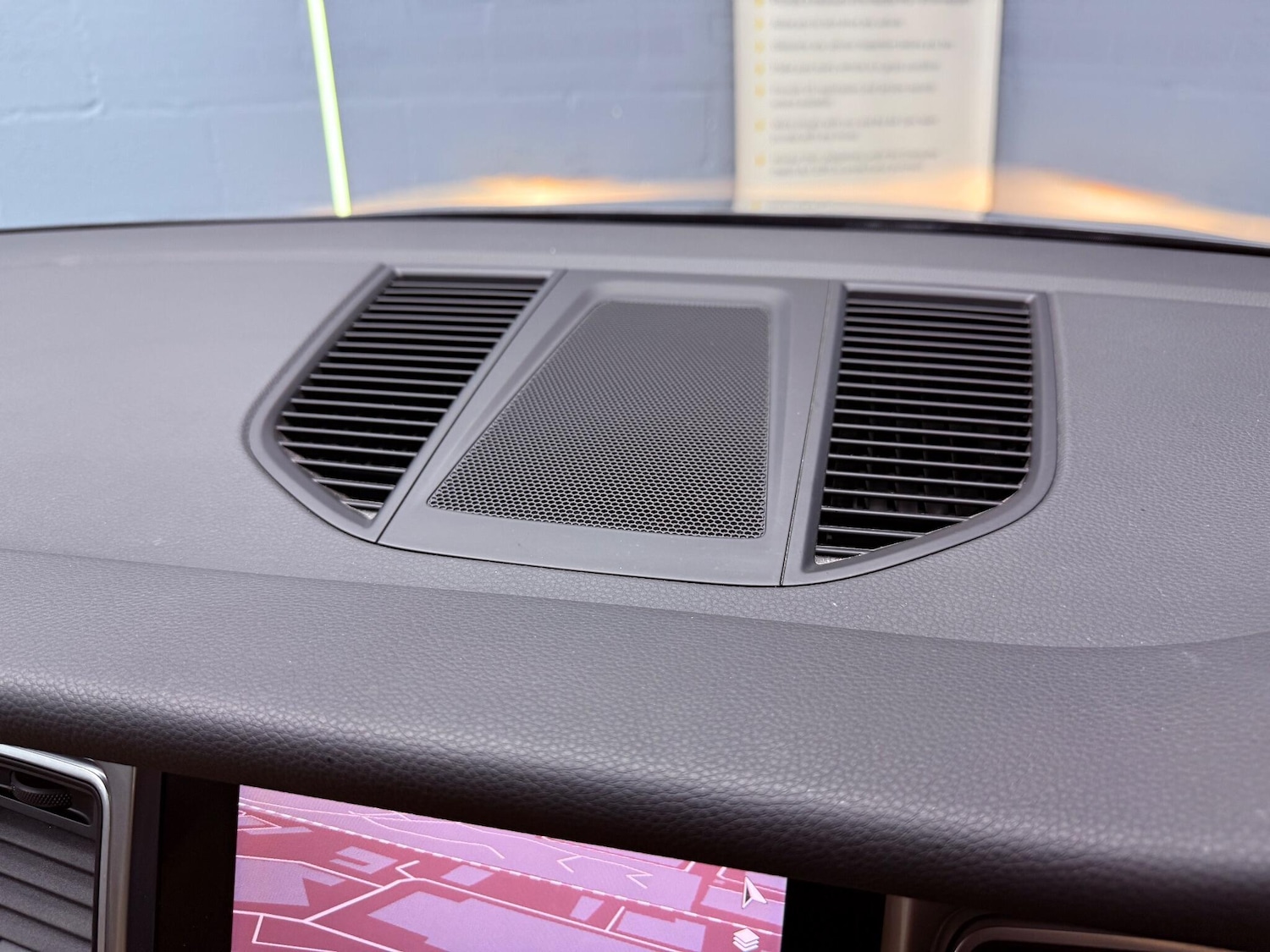 Used Porsche Macan 2017 for sale - 77351671: Photo 19