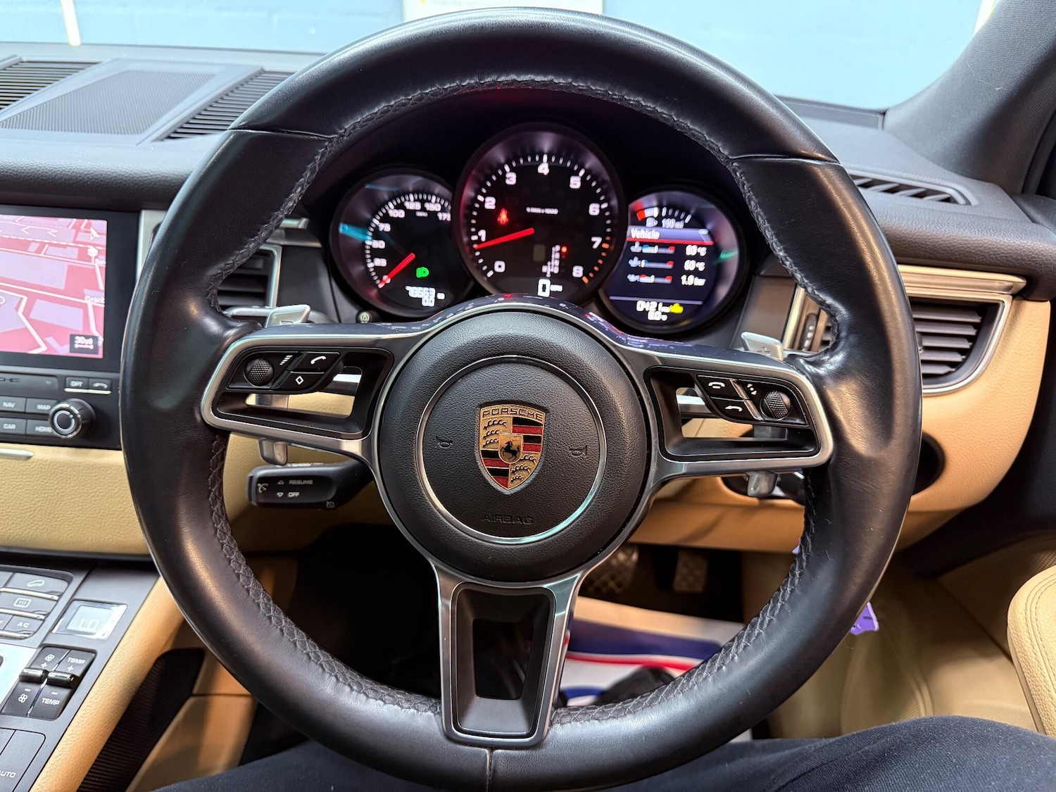 Used Porsche Macan 2017 for sale - 77351671: Photo 32