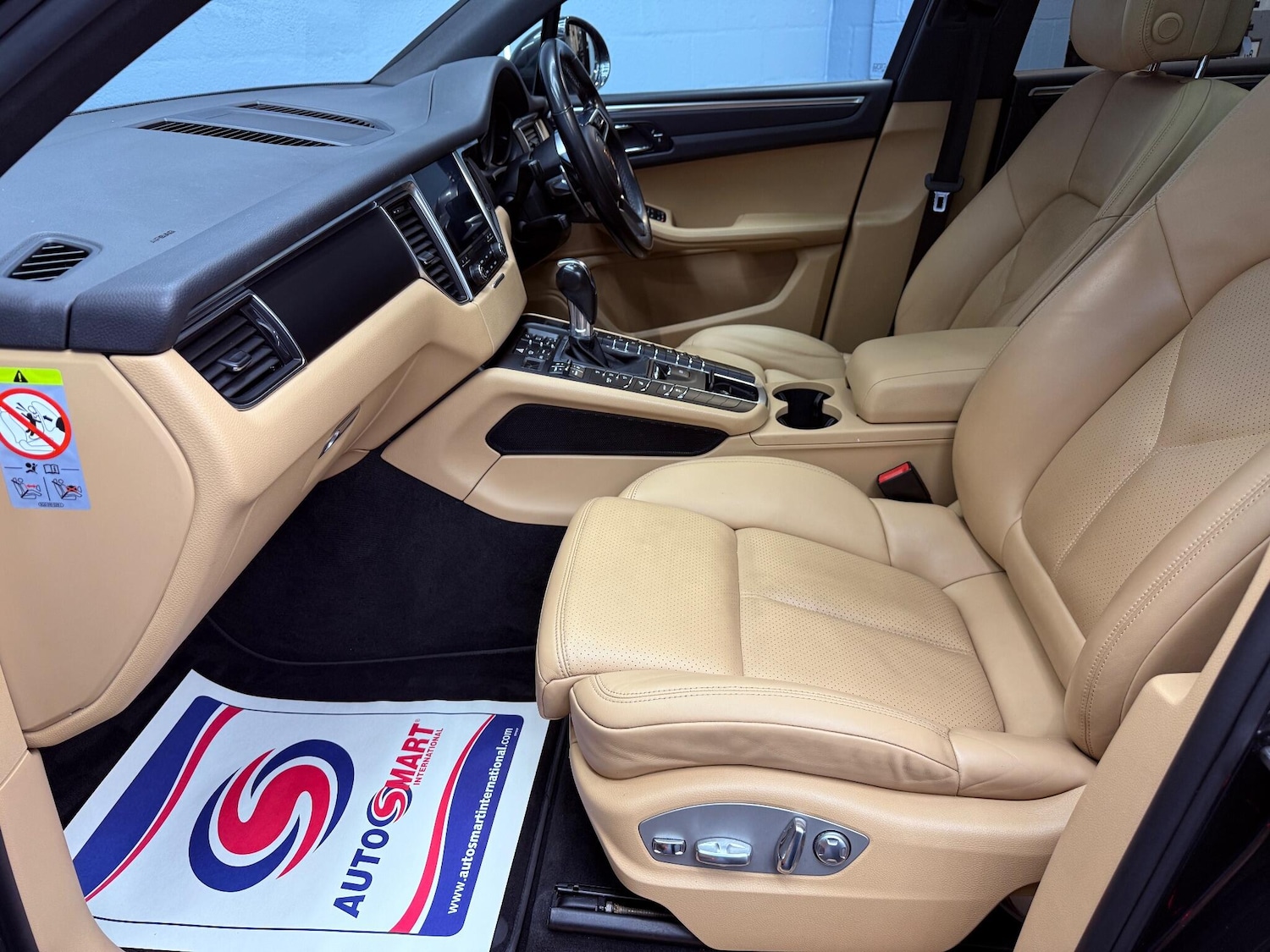 Used Porsche Macan 2017 for sale - 77351671: Photo 40