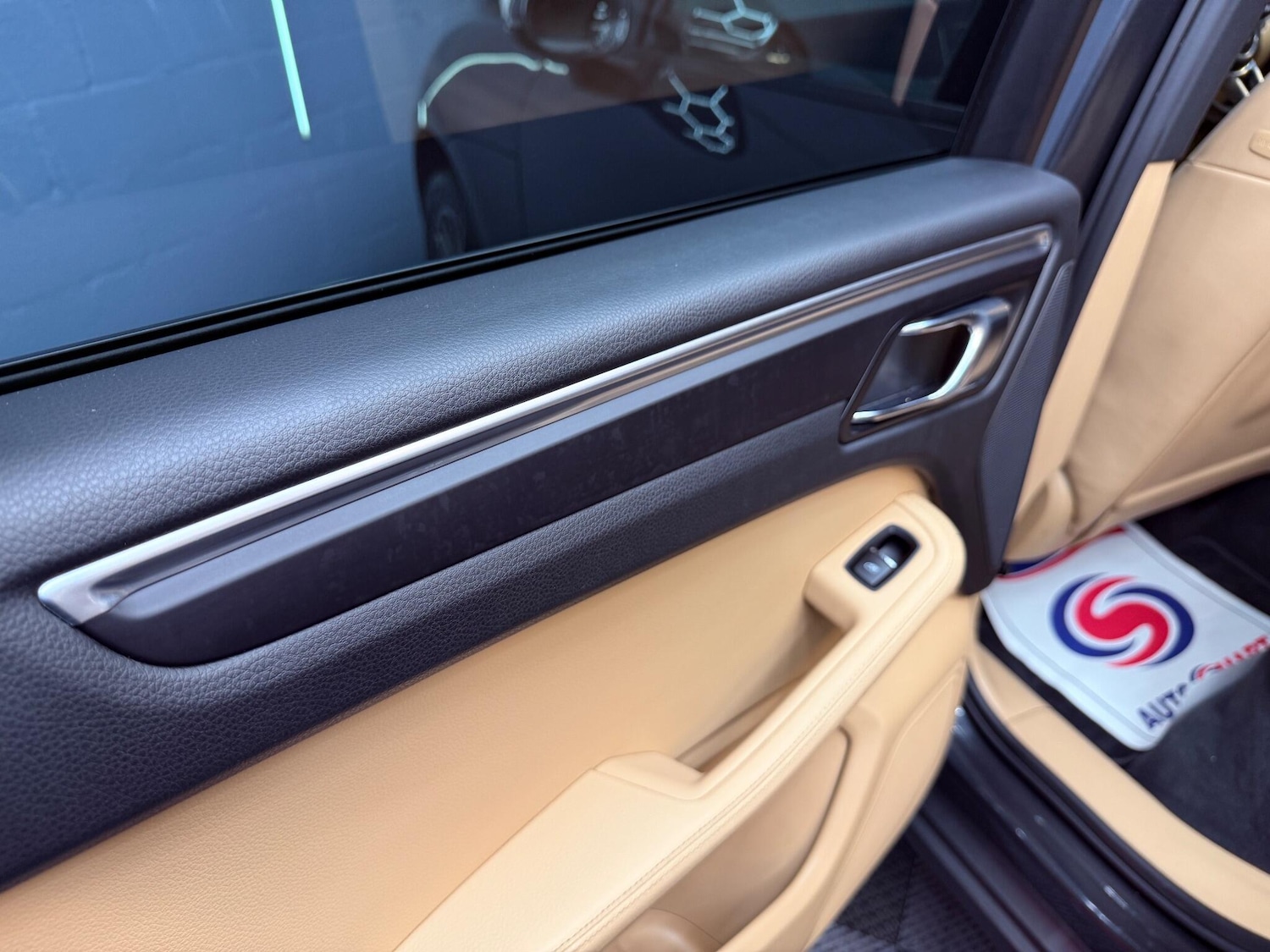 Used Porsche Macan 2017 for sale - 77351671: Photo 42