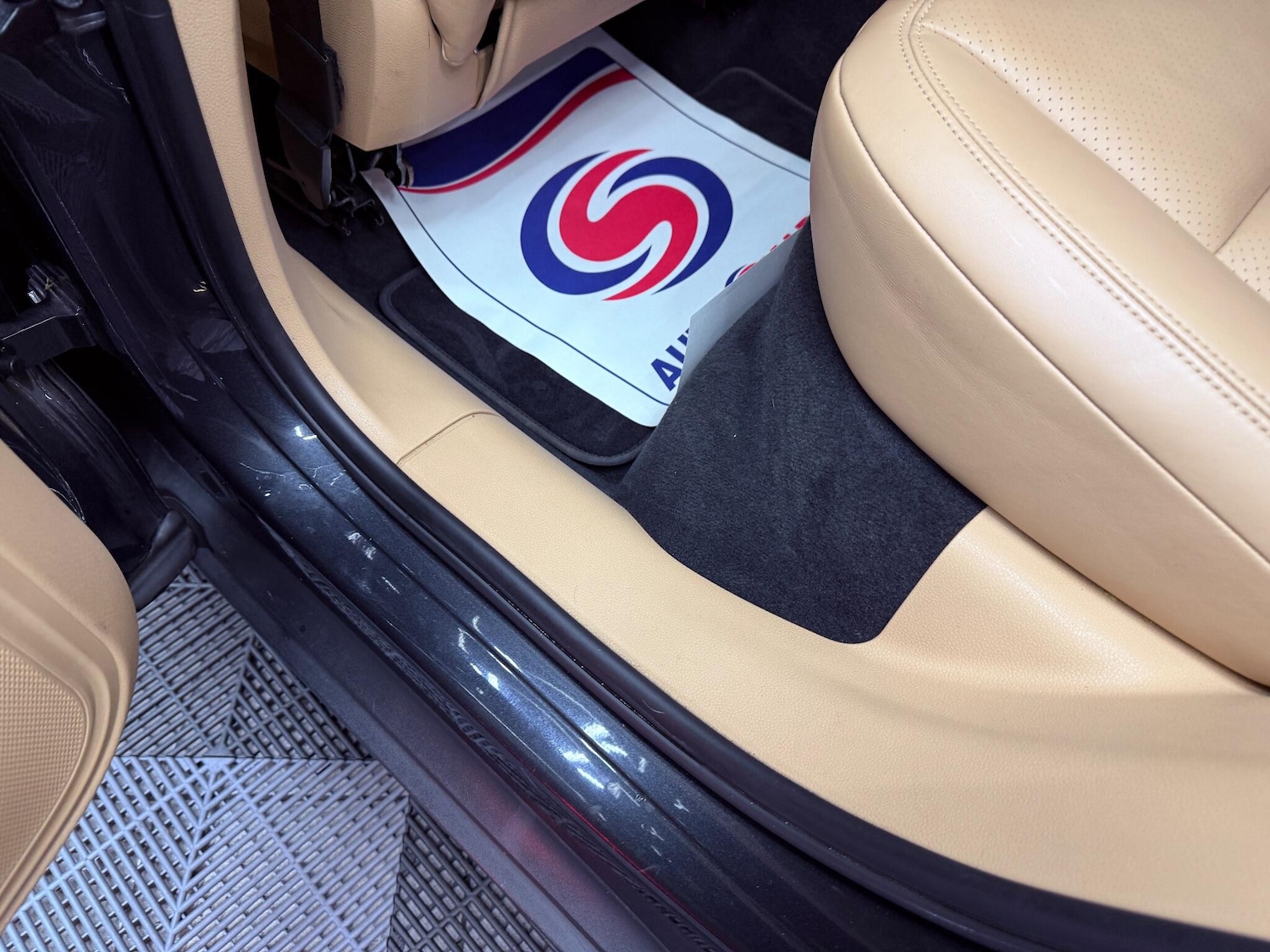 Used Porsche Macan 2017 for sale - 77351671: Photo 44