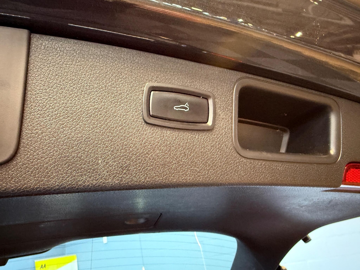 Used Porsche Macan 2017 for sale - 77351671: Photo 48