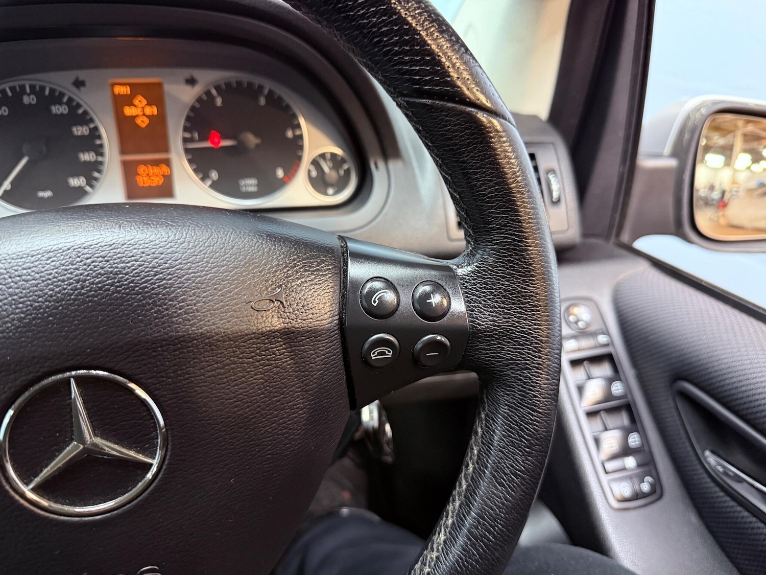 Used Mercedes-Benz A-Class 2011 for sale - 76952341: Photo 13