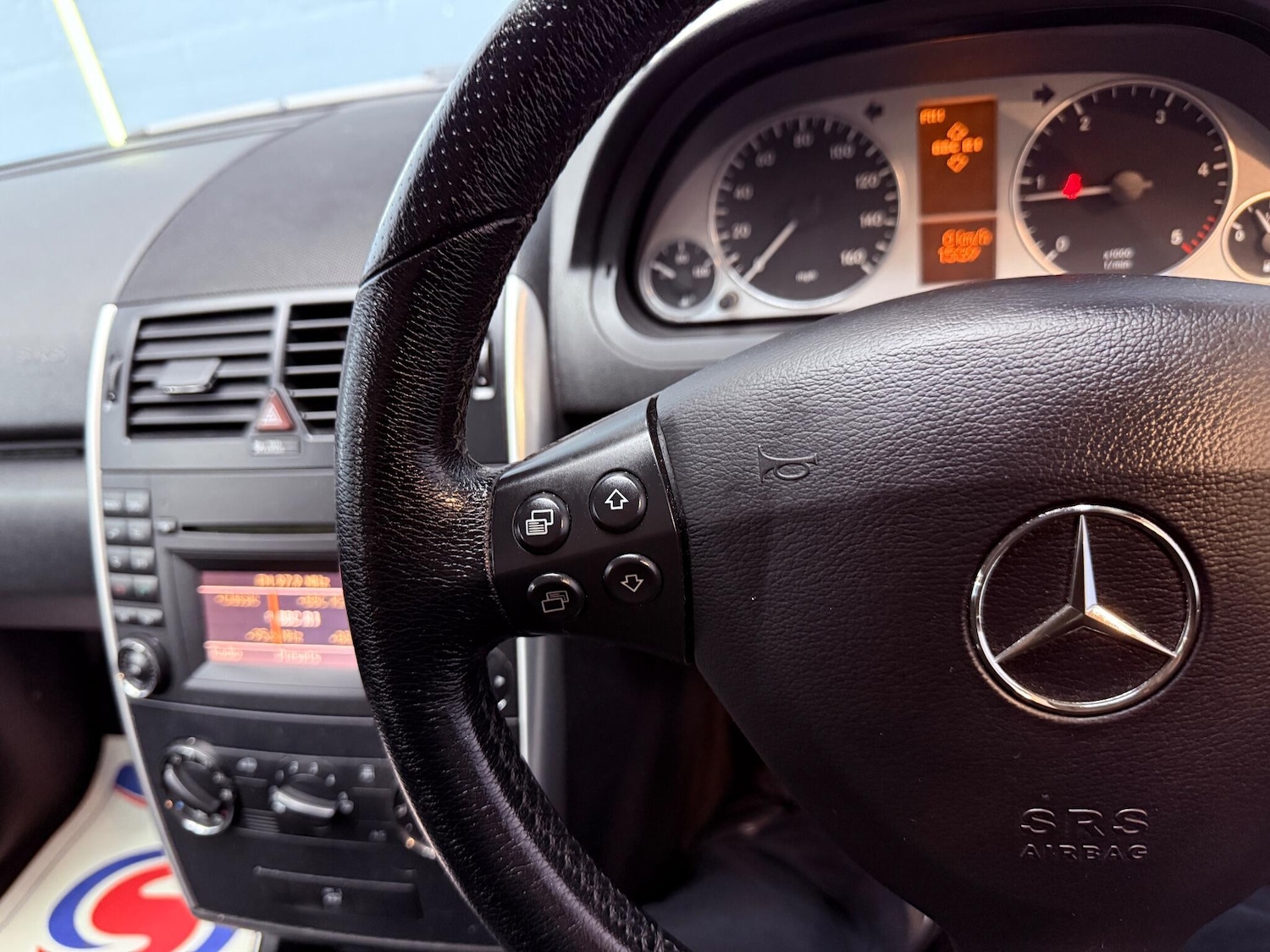 Used Mercedes-Benz A-Class 2011 for sale - 76952341: Photo 14