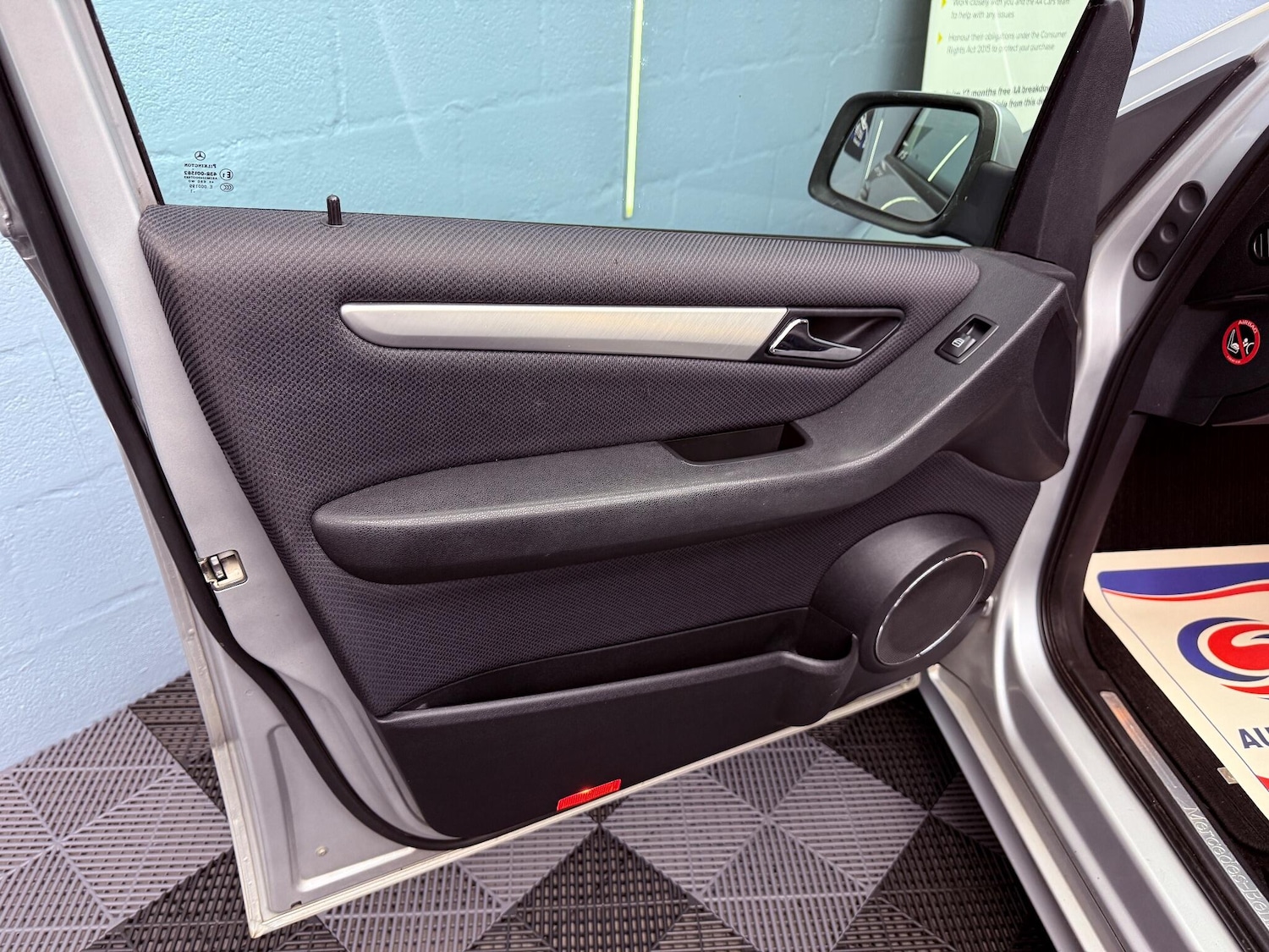 Used Mercedes-Benz A-Class 2011 for sale - 76952341: Photo 17