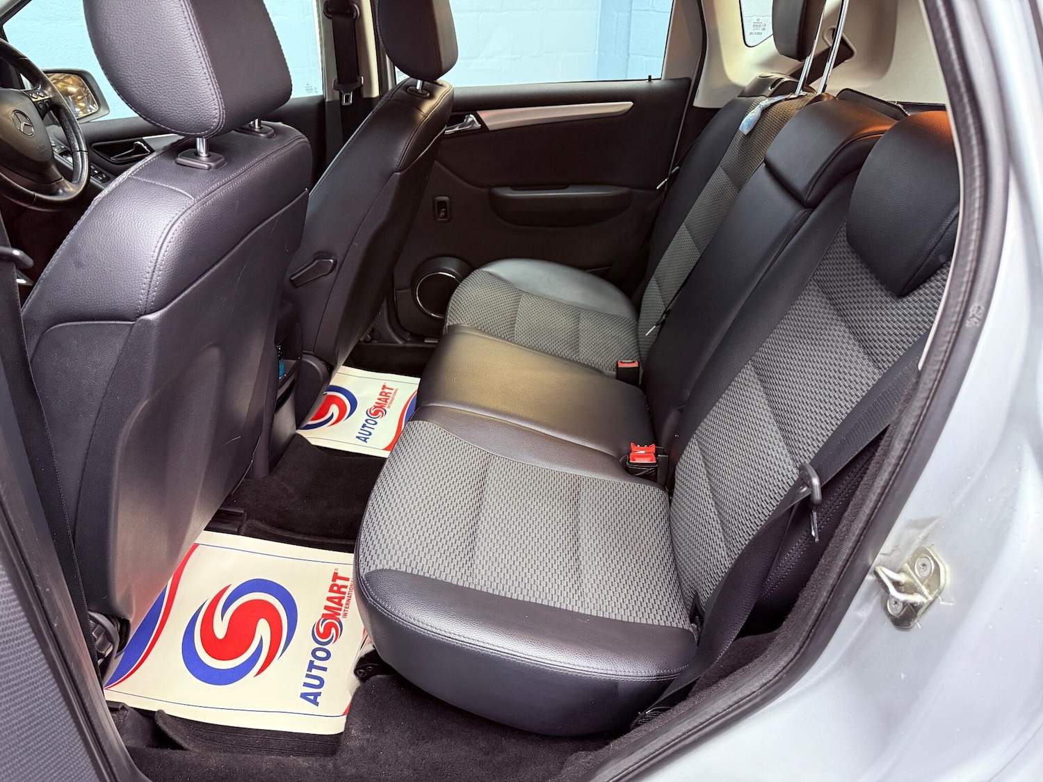 Used Mercedes-Benz A-Class 2011 for sale - 76952341: Photo 24