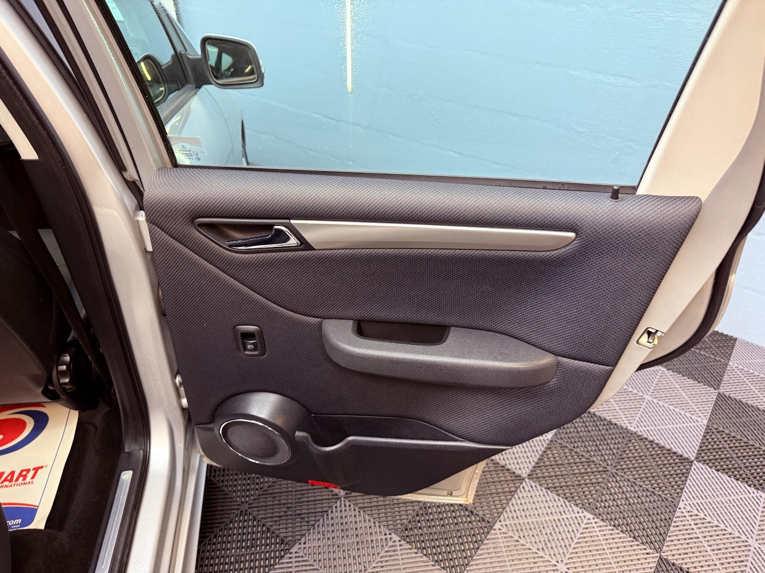 Used Mercedes-Benz A-Class 2011 for sale - 76952341: Photo 30