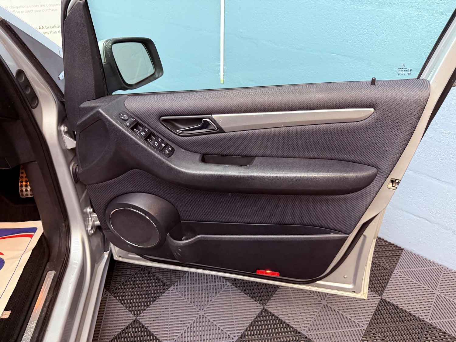 Used Mercedes-Benz A-Class 2011 for sale - 76952341: Photo 35