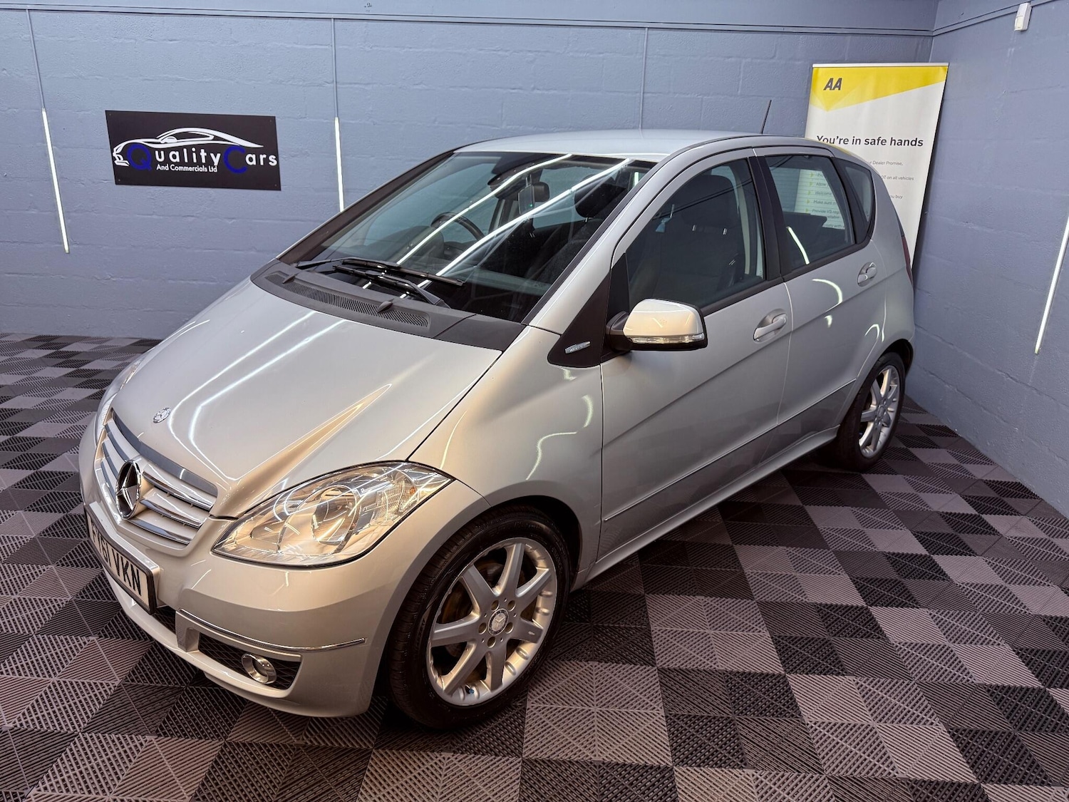 Used Mercedes-Benz A-Class 2011 for sale - 76952341: Photo 6