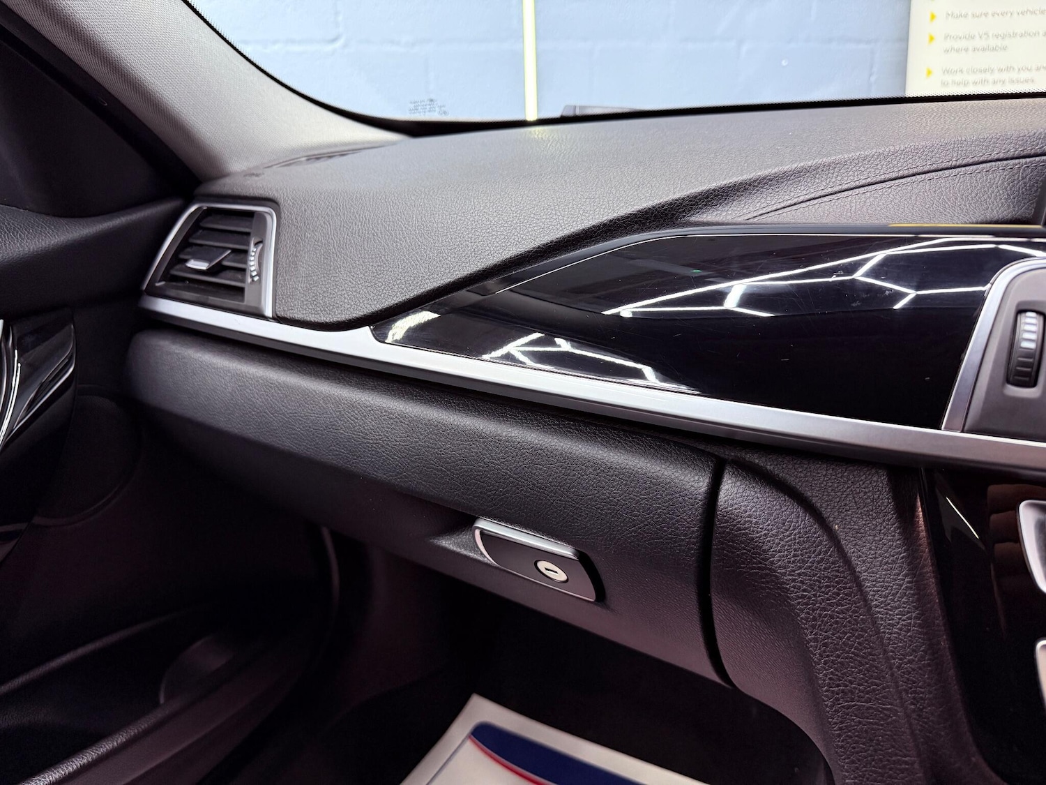 Used BMW 3 Series 2018 for sale - 76771756: Photo 16