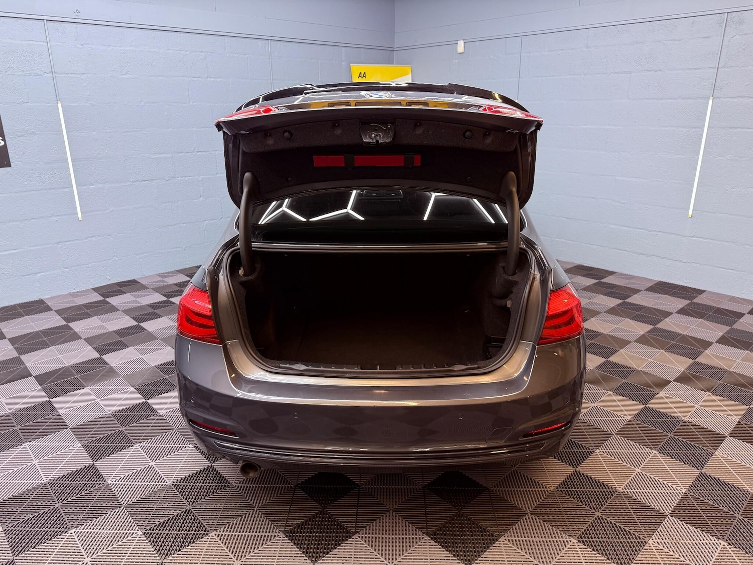 Used BMW 3 Series 2018 for sale - 76771756: Photo 39