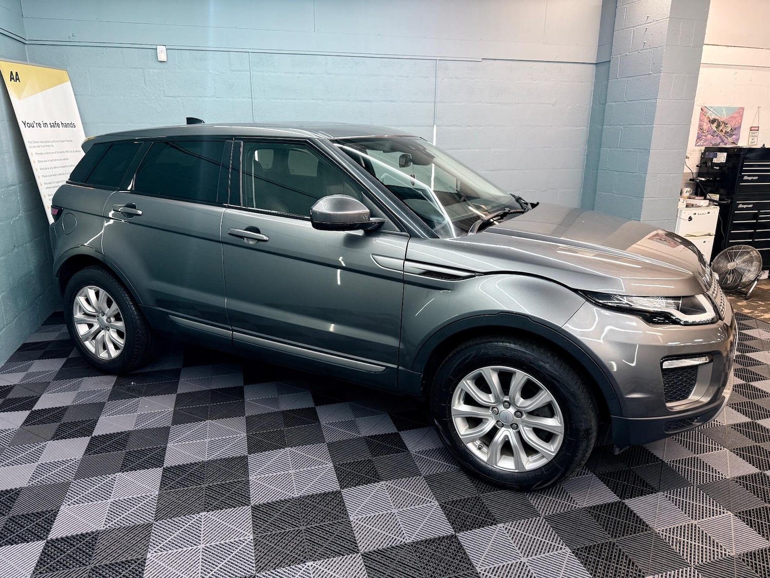 Used Land Rover Range Rover Evoque 2016 for sale - 76671671: Photo 3