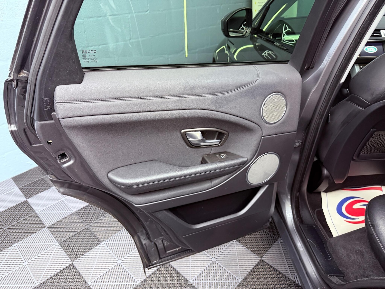 Used Land Rover Range Rover Evoque 2016 for sale - 76671671: Photo 33