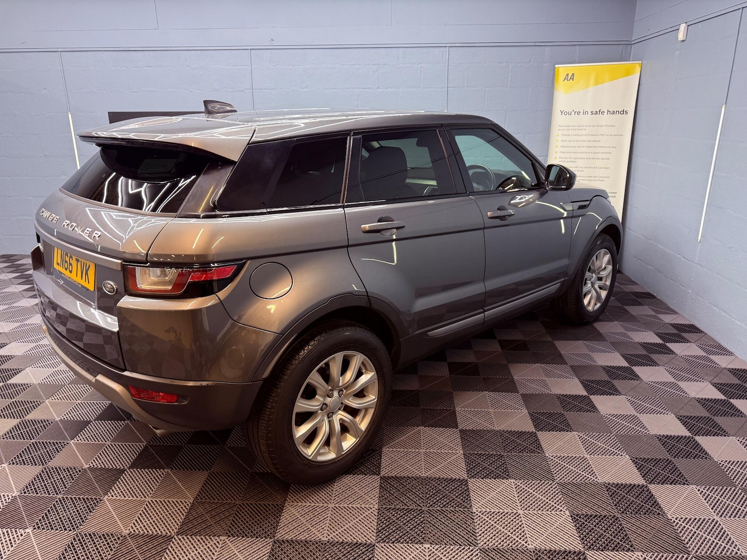 Used Land Rover Range Rover Evoque 2016 for sale - 76671671: Photo 60