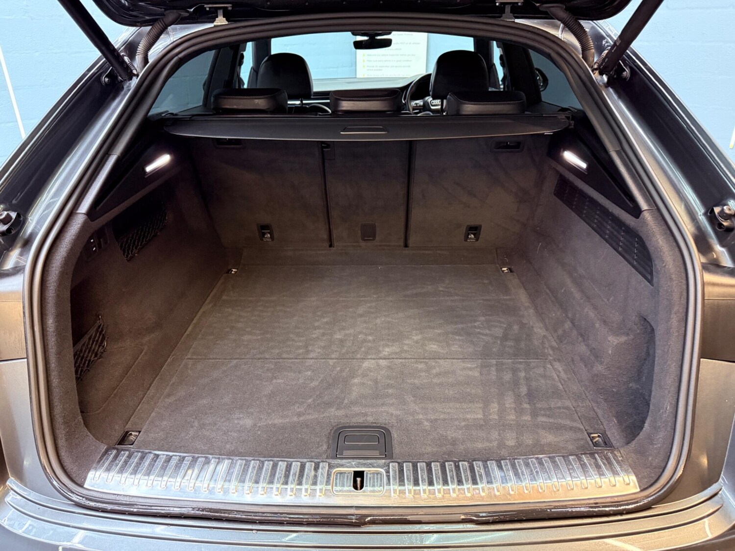 Used Audi Q8 2021 for sale - 78205286: Photo 53