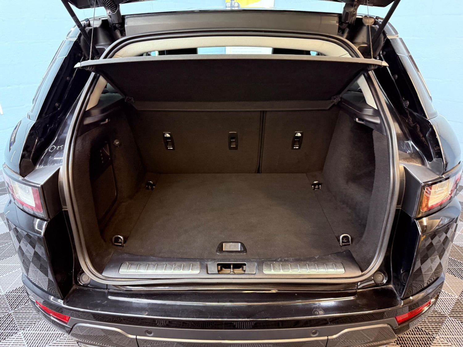 Used Land Rover Range Rover Evoque 2016 for sale - 77683228: Photo 42