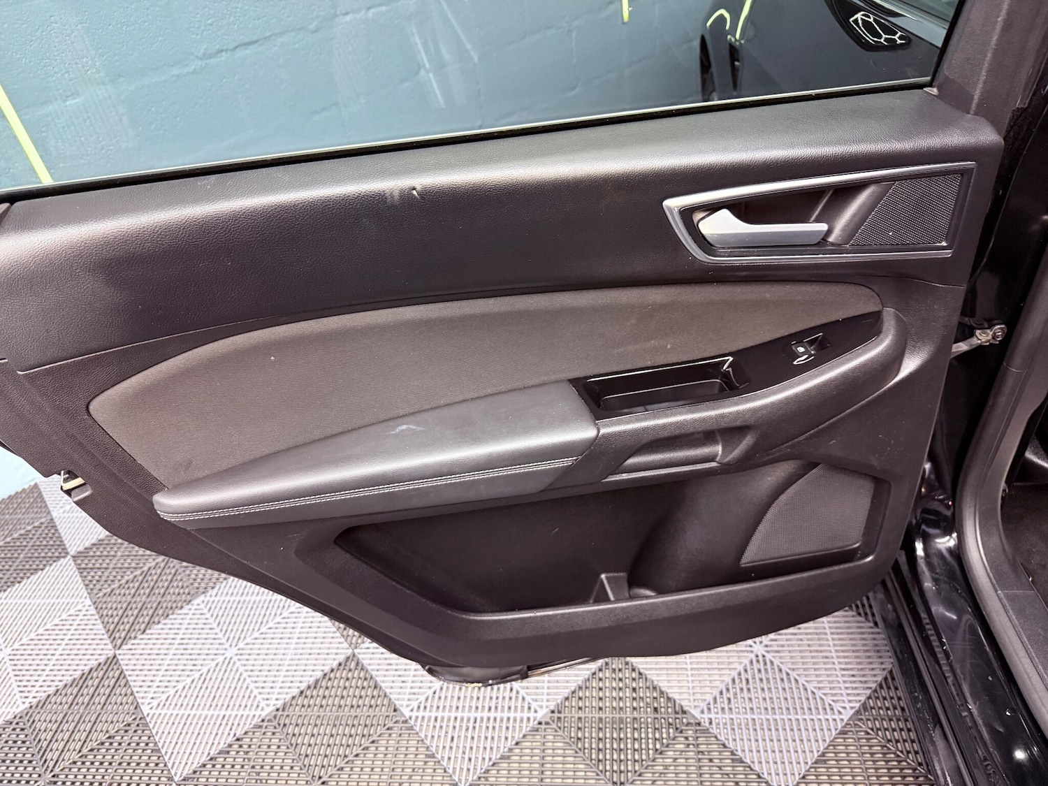 Used Ford S-Max 2016 for sale - 76433354: Photo 32