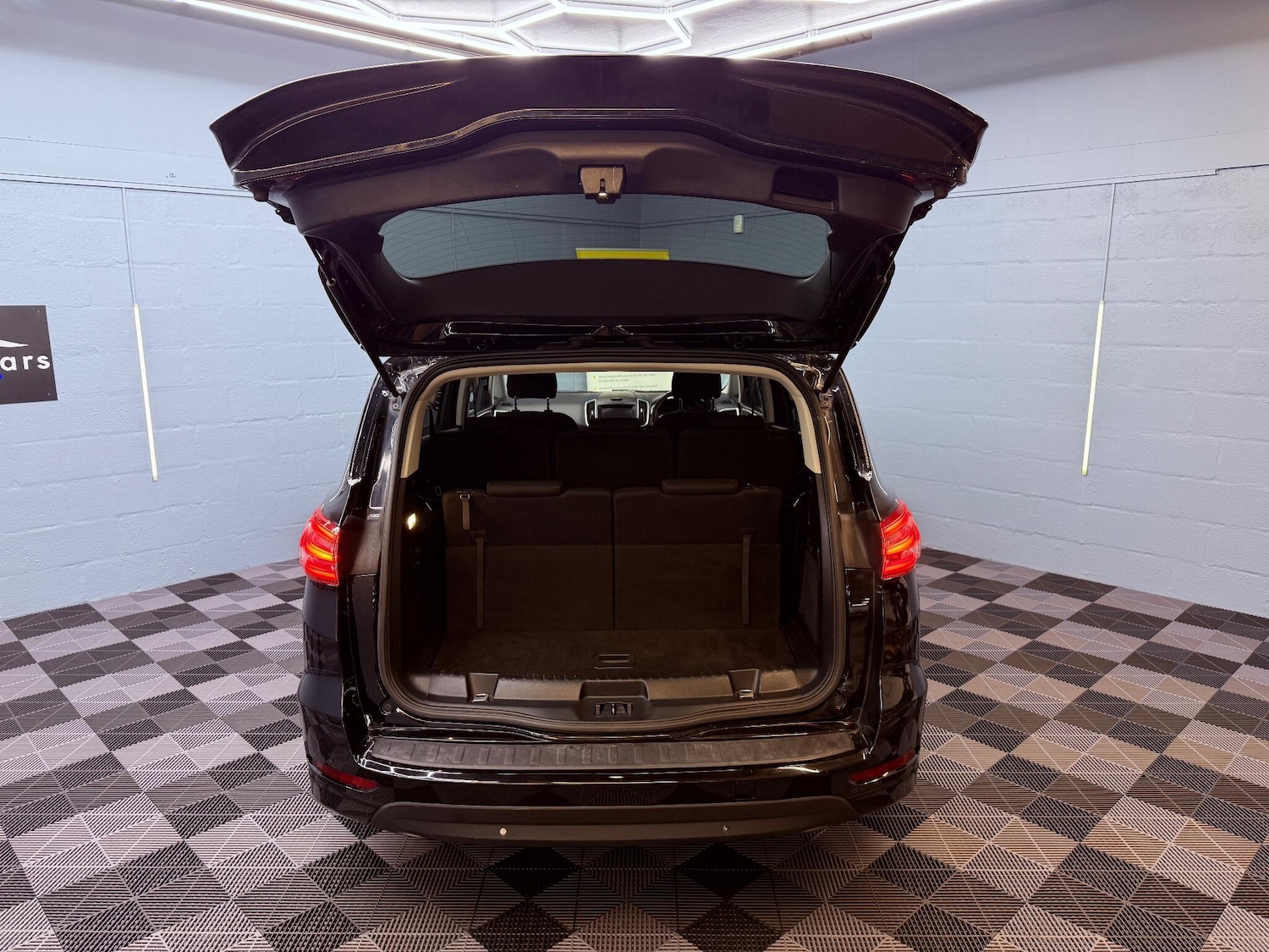 Used Ford S-Max 2016 for sale - 76433354: Photo 36