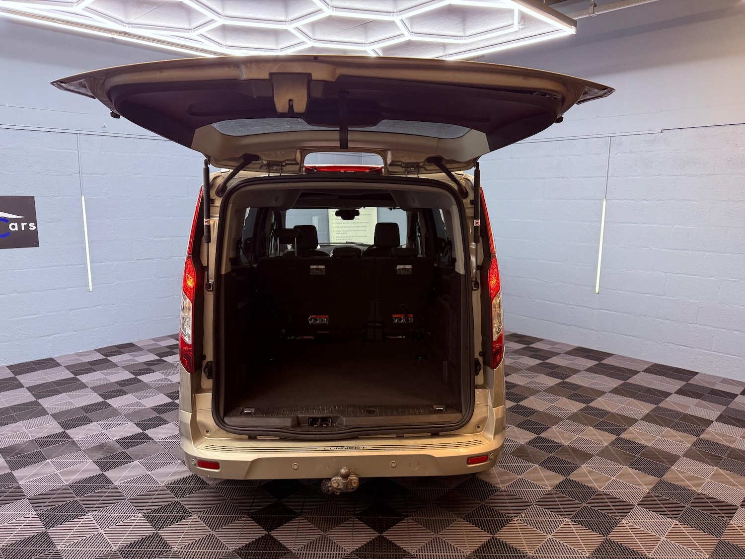 Used Ford Grand Tourneo Connect 2014 for sale - 76671621: Photo 43