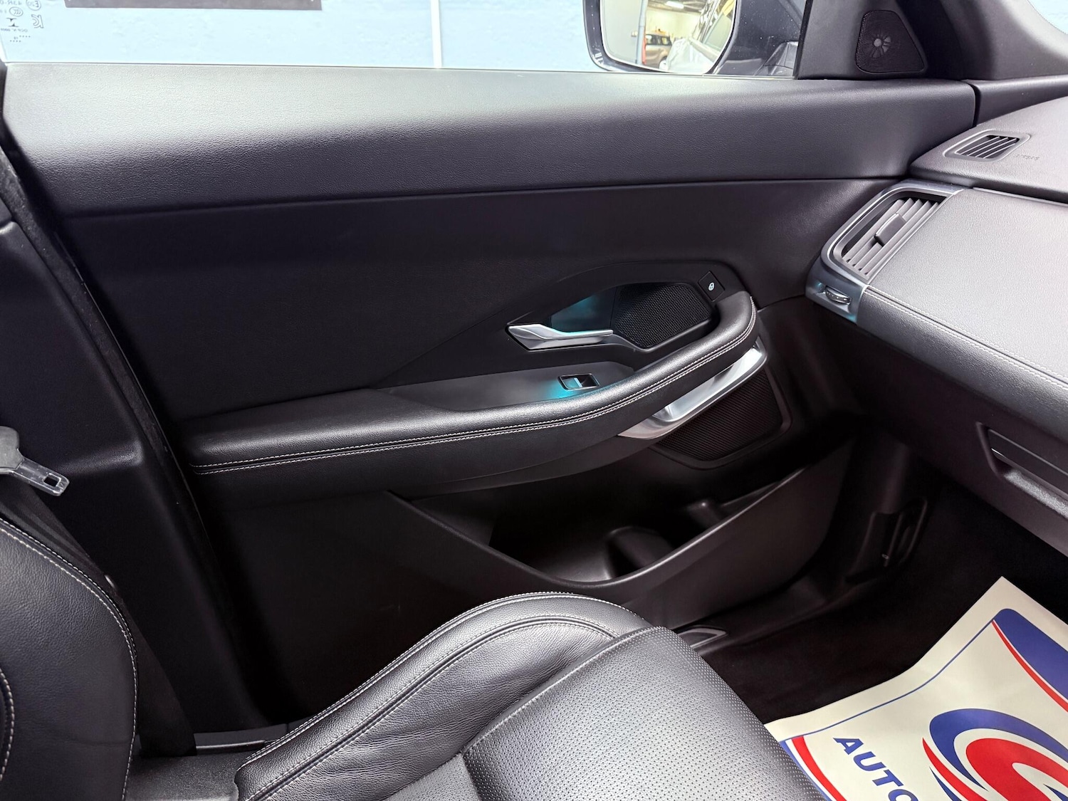 Used Jaguar E-Pace 2019 for sale - 76926960: Photo 14