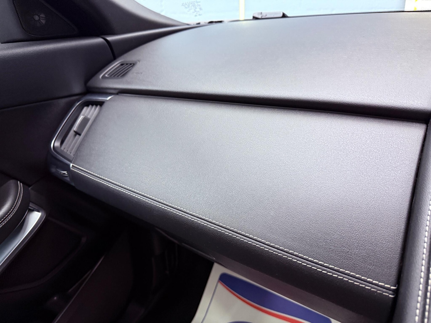 Used Jaguar E-Pace 2019 for sale - 76926960: Photo 15