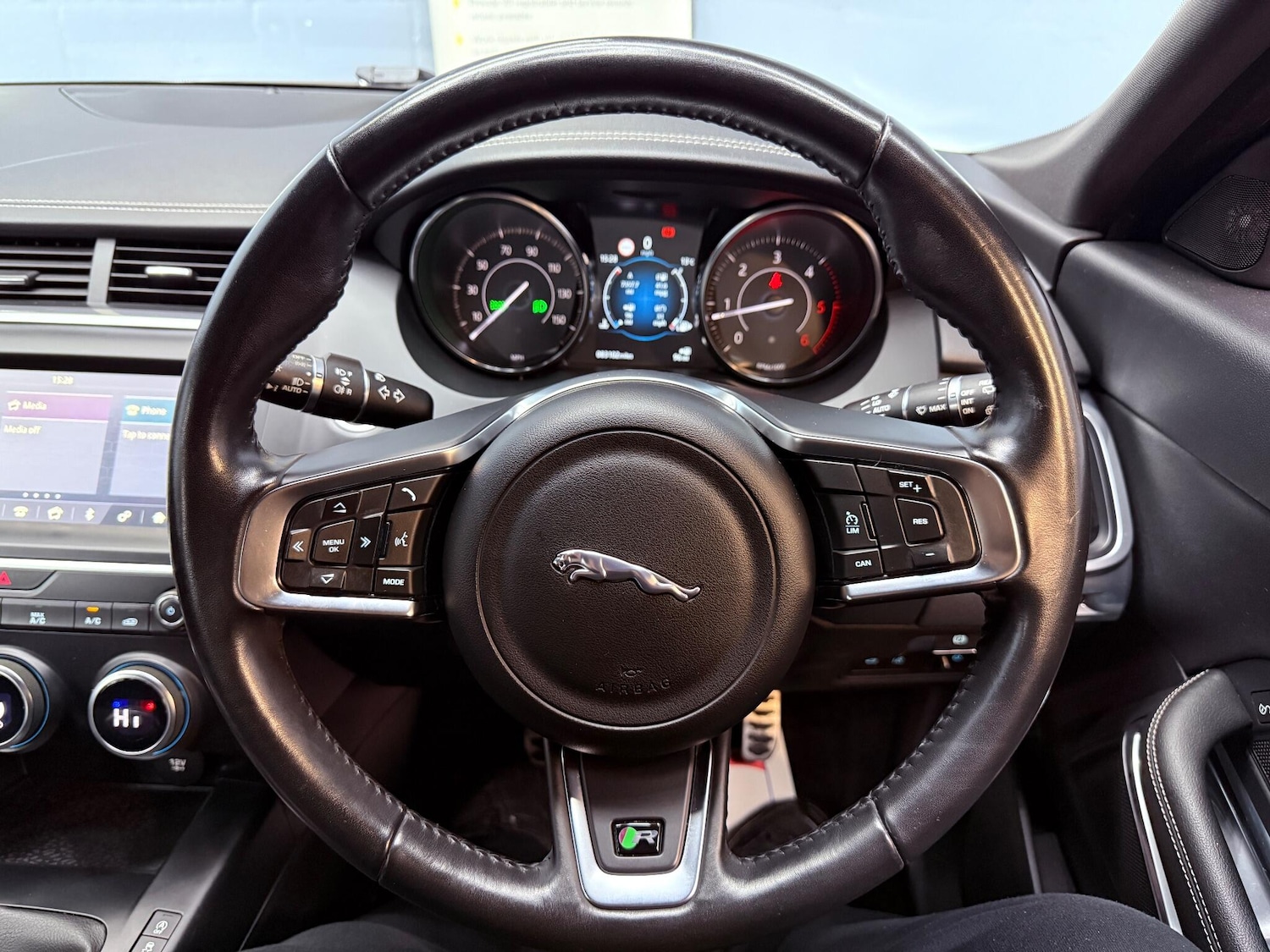 Used Jaguar E-Pace 2019 for sale - 76926960: Photo 23